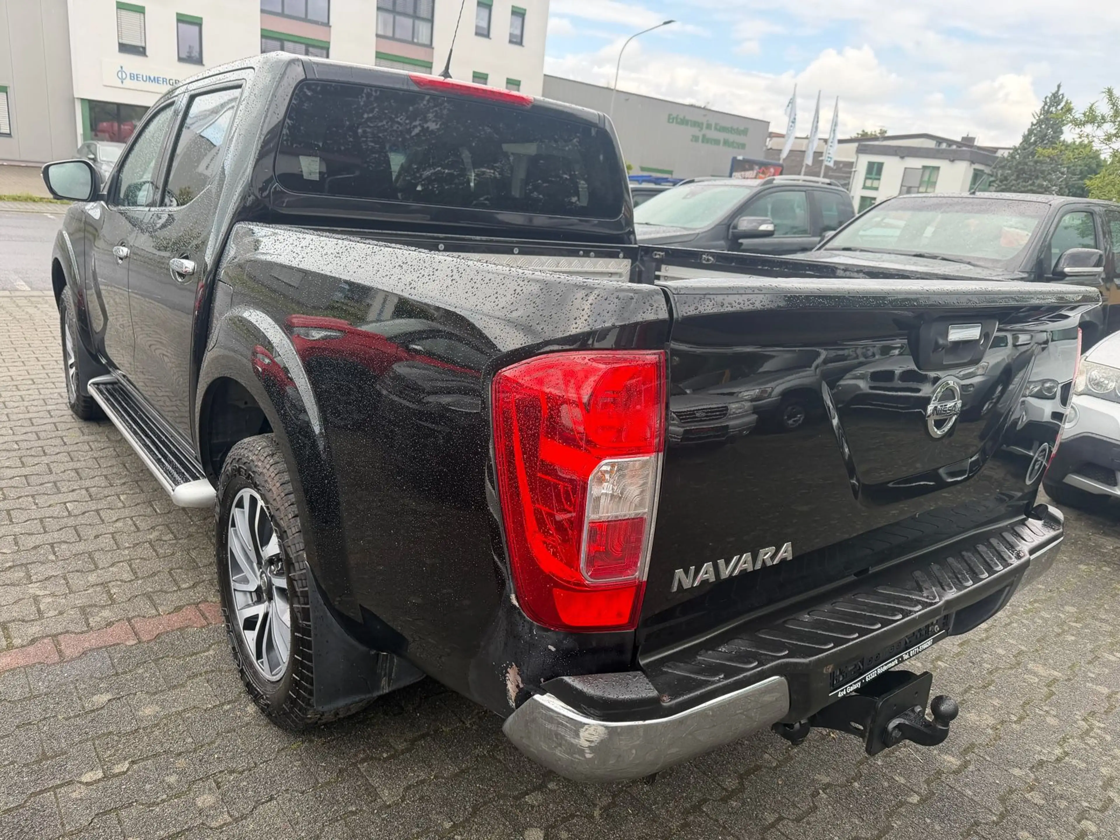 Nissan Navara NP300 N-Connecta Double Cab 4x4 — photo 5