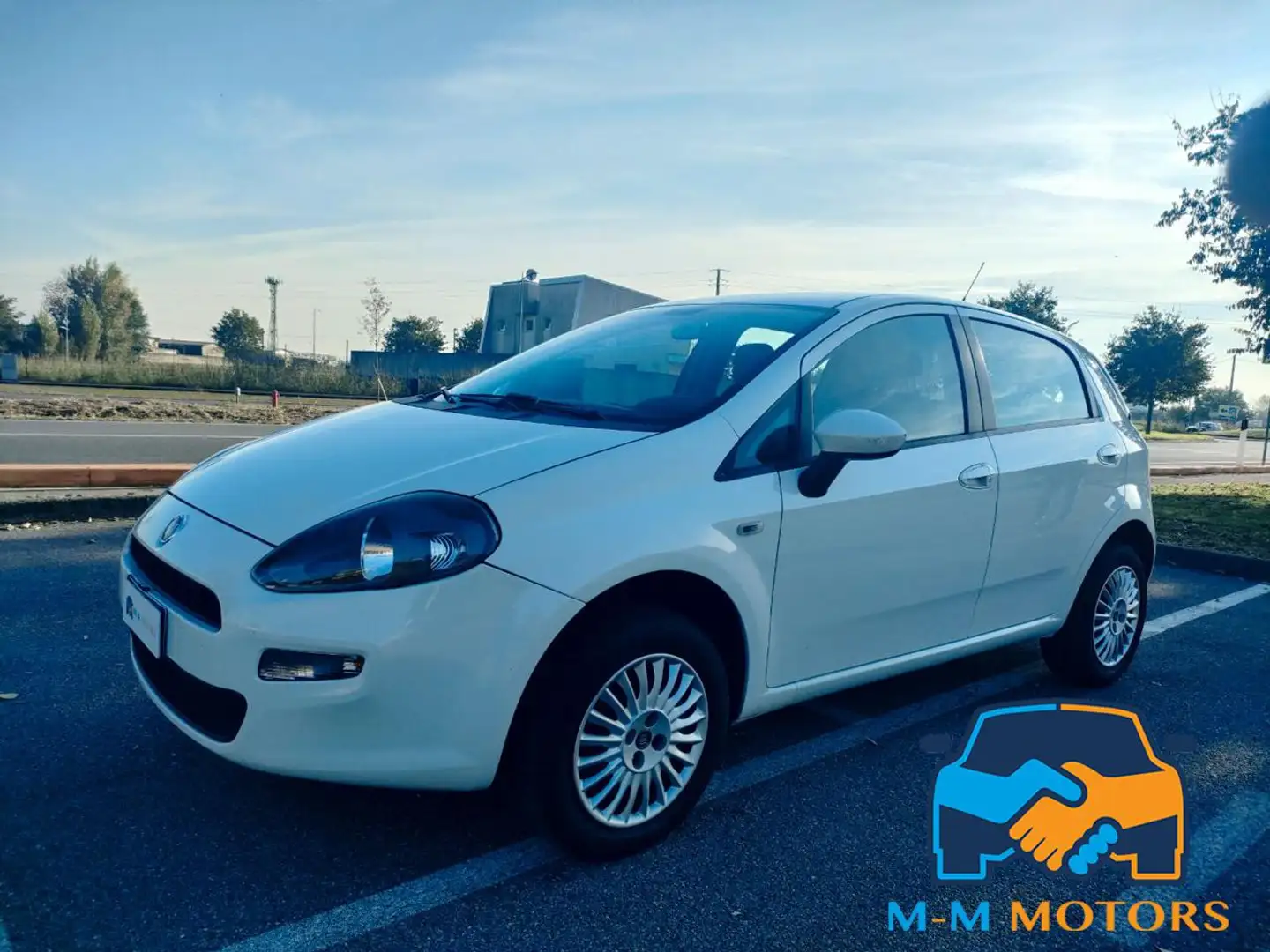 Fiat Punto 1.4 8V 5 porte Natural Power Blanc - 1