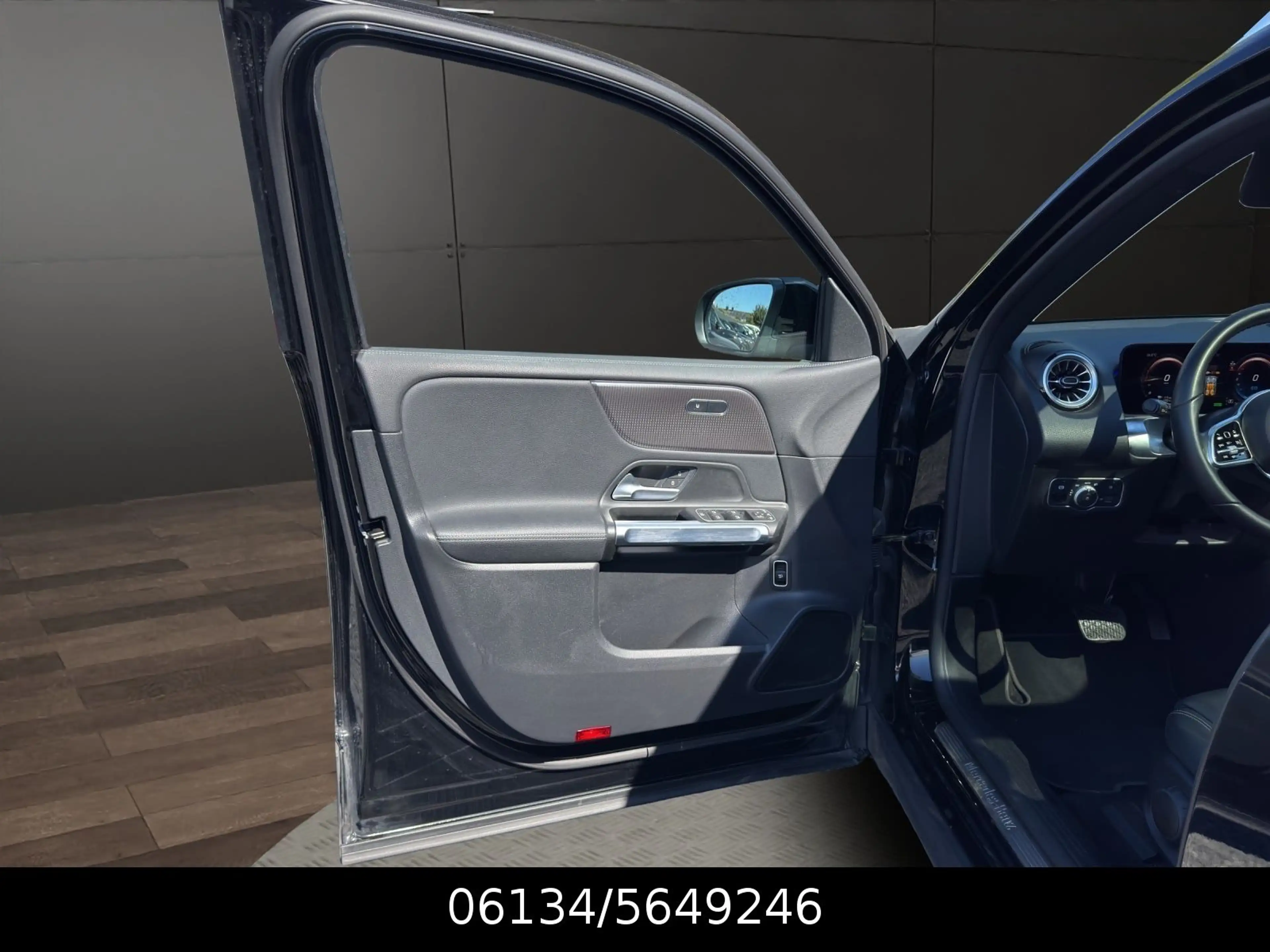 Mercedes-Benz EQB 250 Pano | 7 Sitze | — photo 11