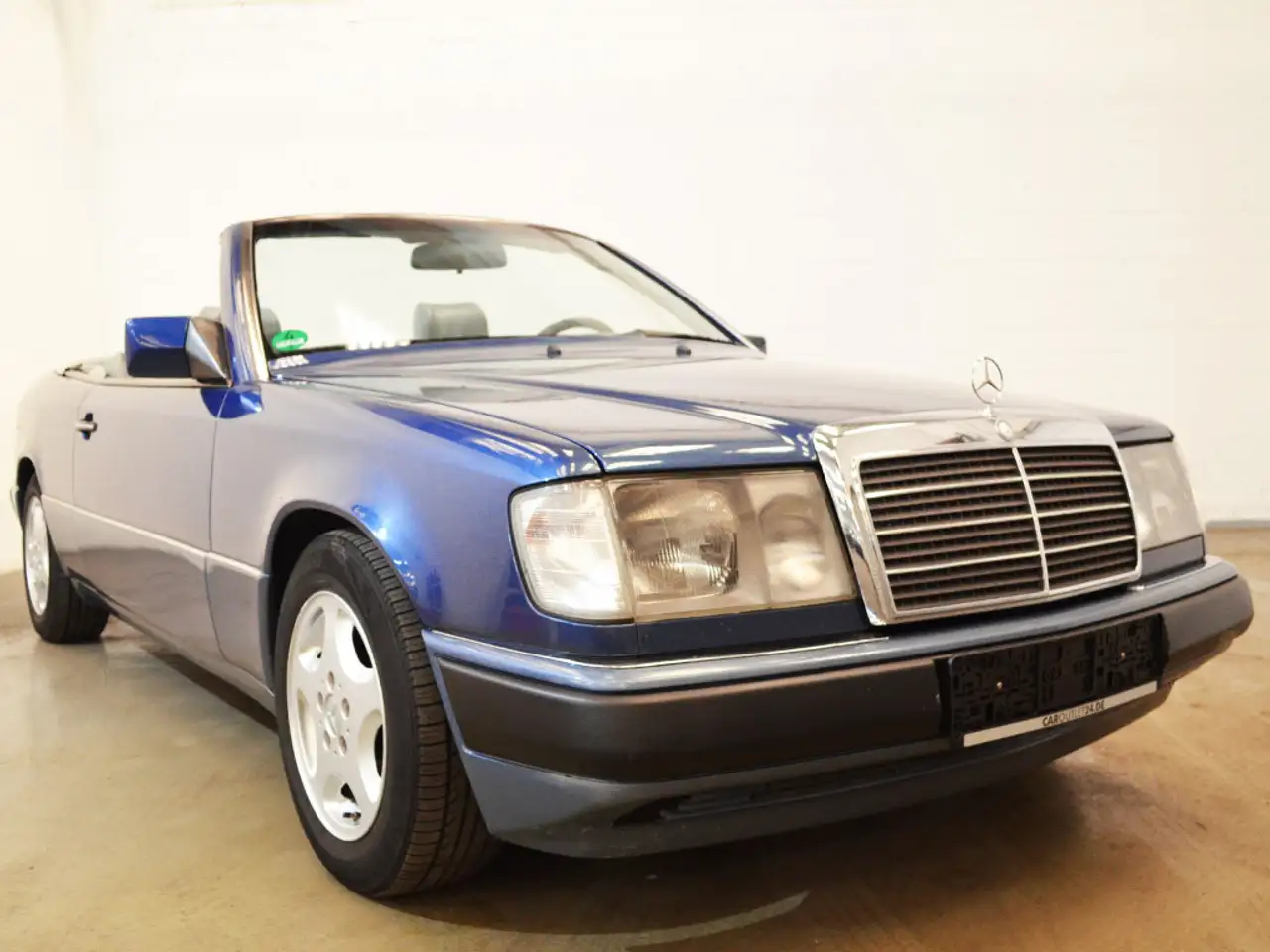 Mercedes-Benz 300 CE-24V Cabrio, foto 4