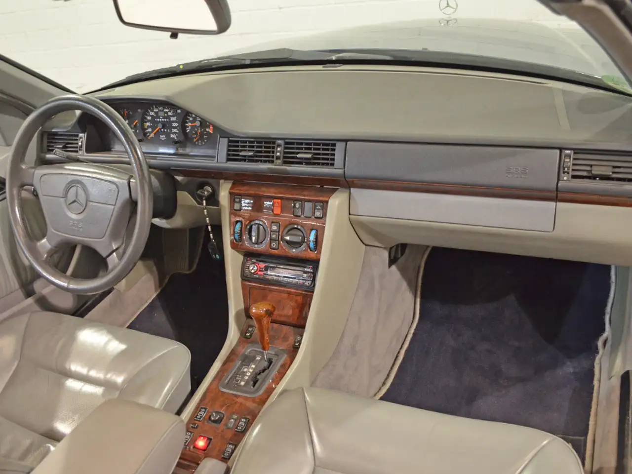 Mercedes-Benz 300 CE-24V Cabrio, foto 11