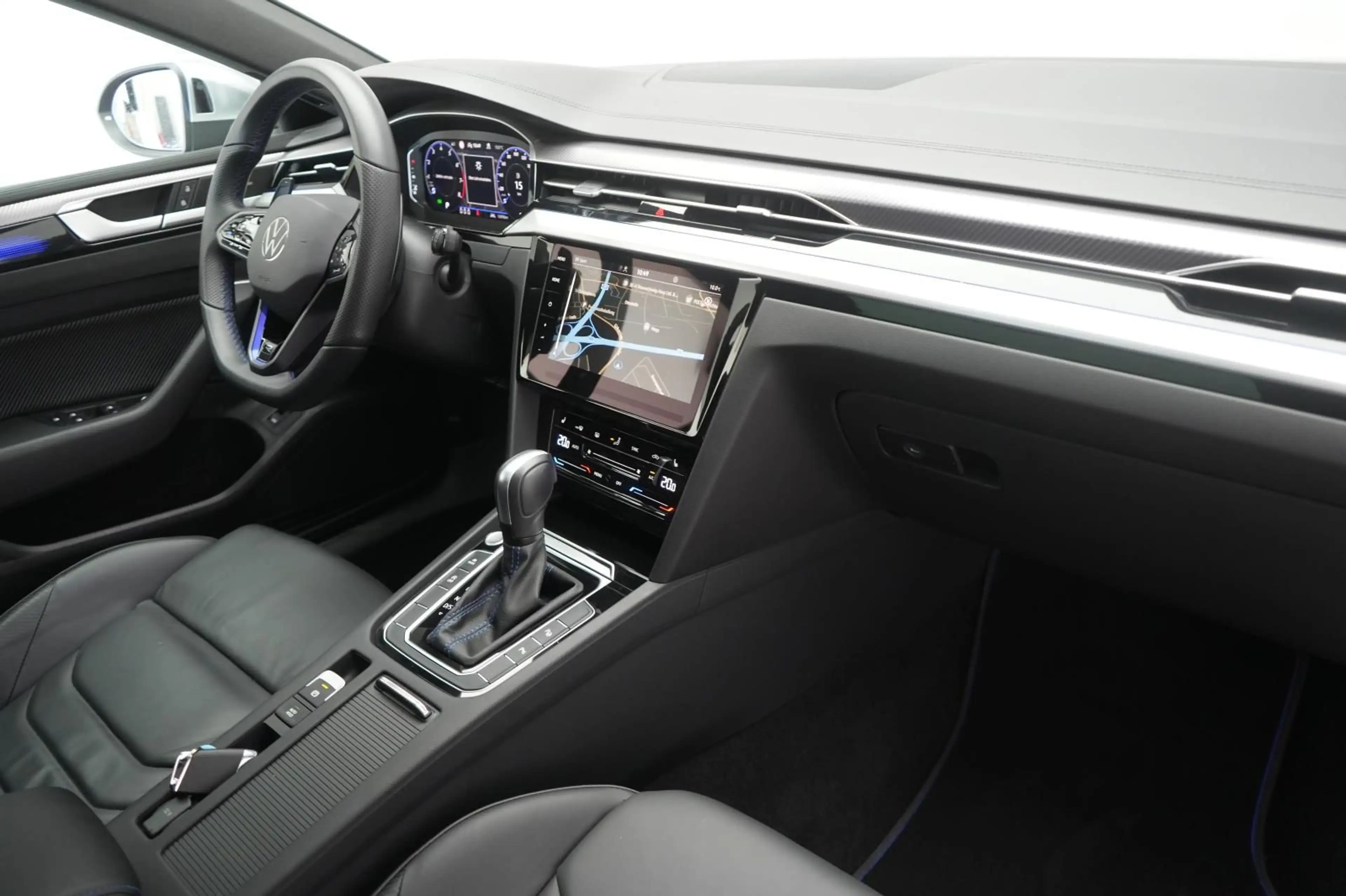 Volkswagen Arteon Shooting Brake R 2.0 TSI 4Motion Leder/AC — photo 7