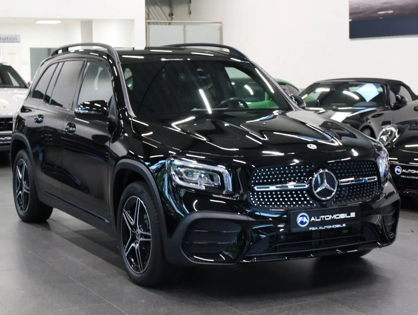 Mercedes-Benz GLB 220 d 4Matic AMG Line 1.Hand*MWST*AHK Schwarz - 2