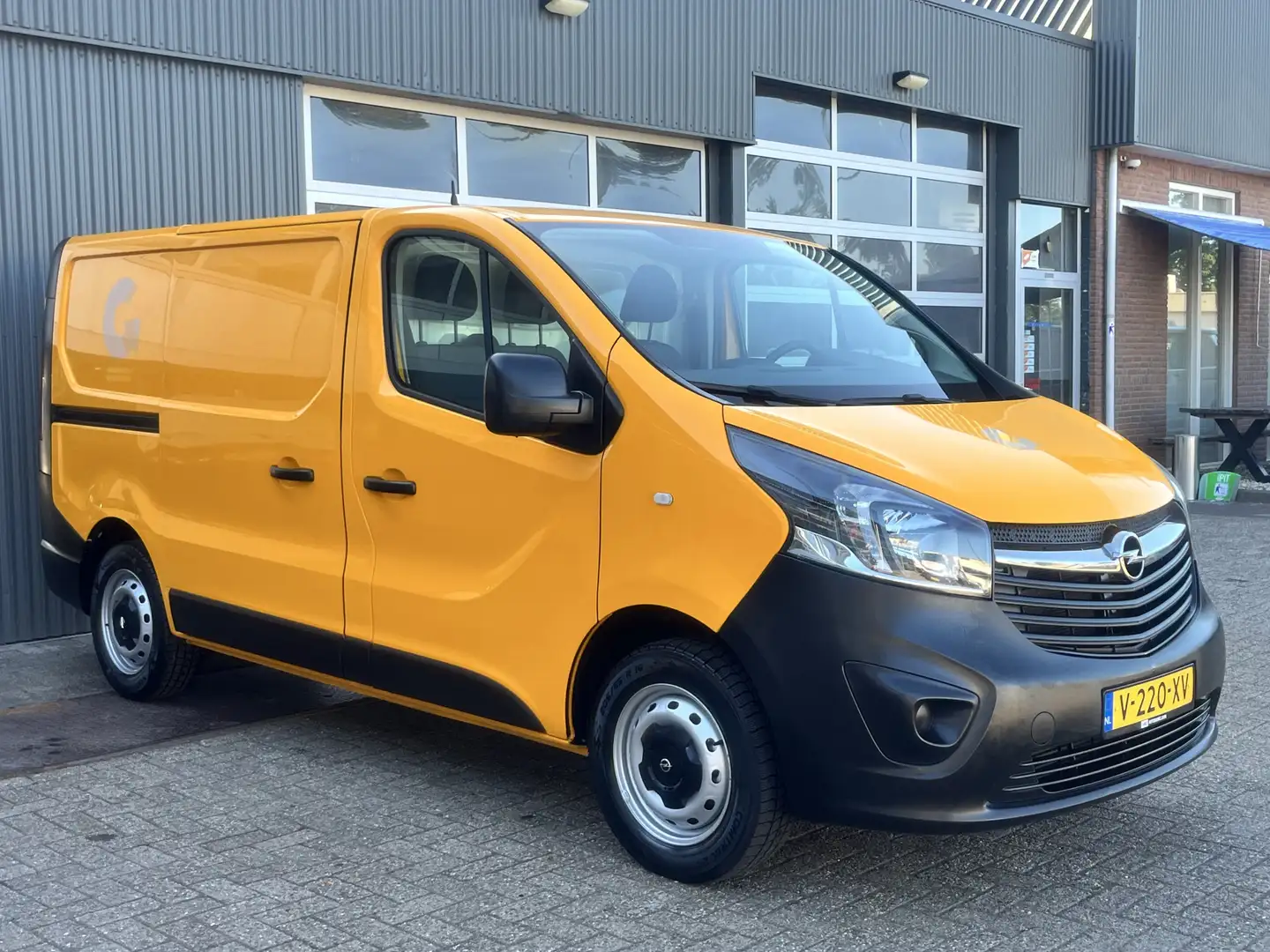 Opel Vivaro 1.6 CDTI L1H1 Dubbele schuifdeur Airco Cruise cont Geel - 1