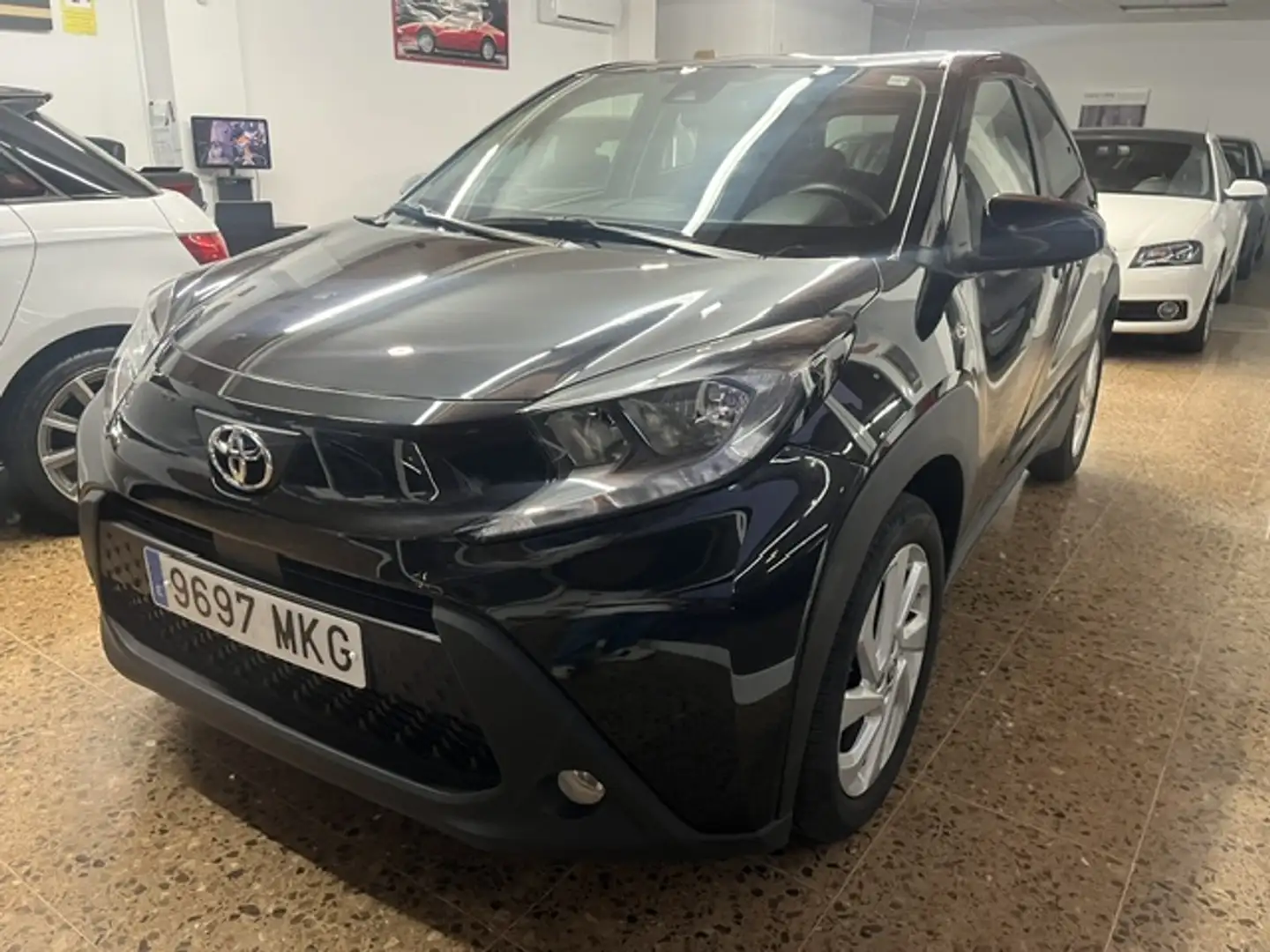Toyota Aygo 70 x-sport Negro - 2