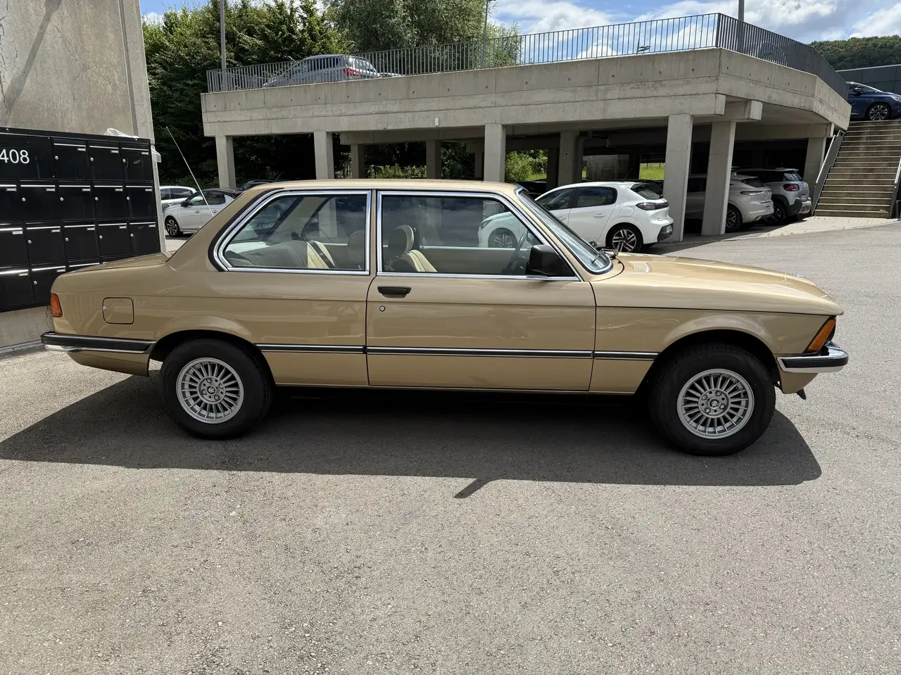 BMW 318 Serie 3 E21 318i, foto 4