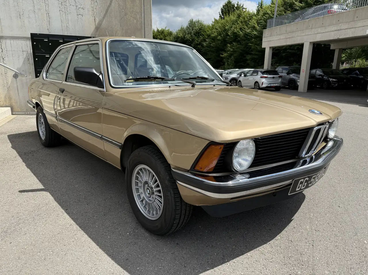 BMW 318 Serie 3 E21 318i, foto 3