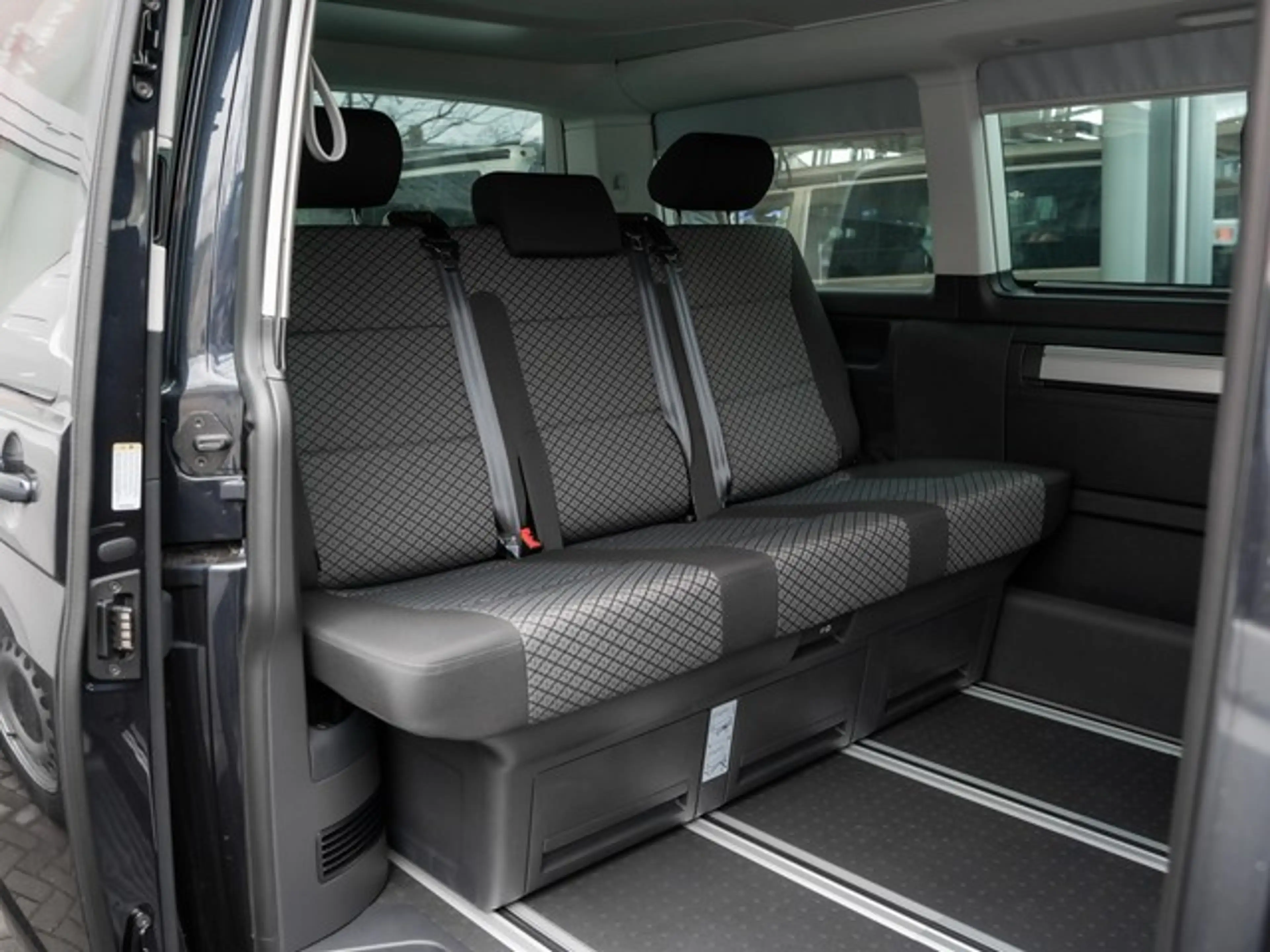 Volkswagen LT California 6.1 "BEACH" Camper 2,0 l TDI 6-Gang ... — photo 6