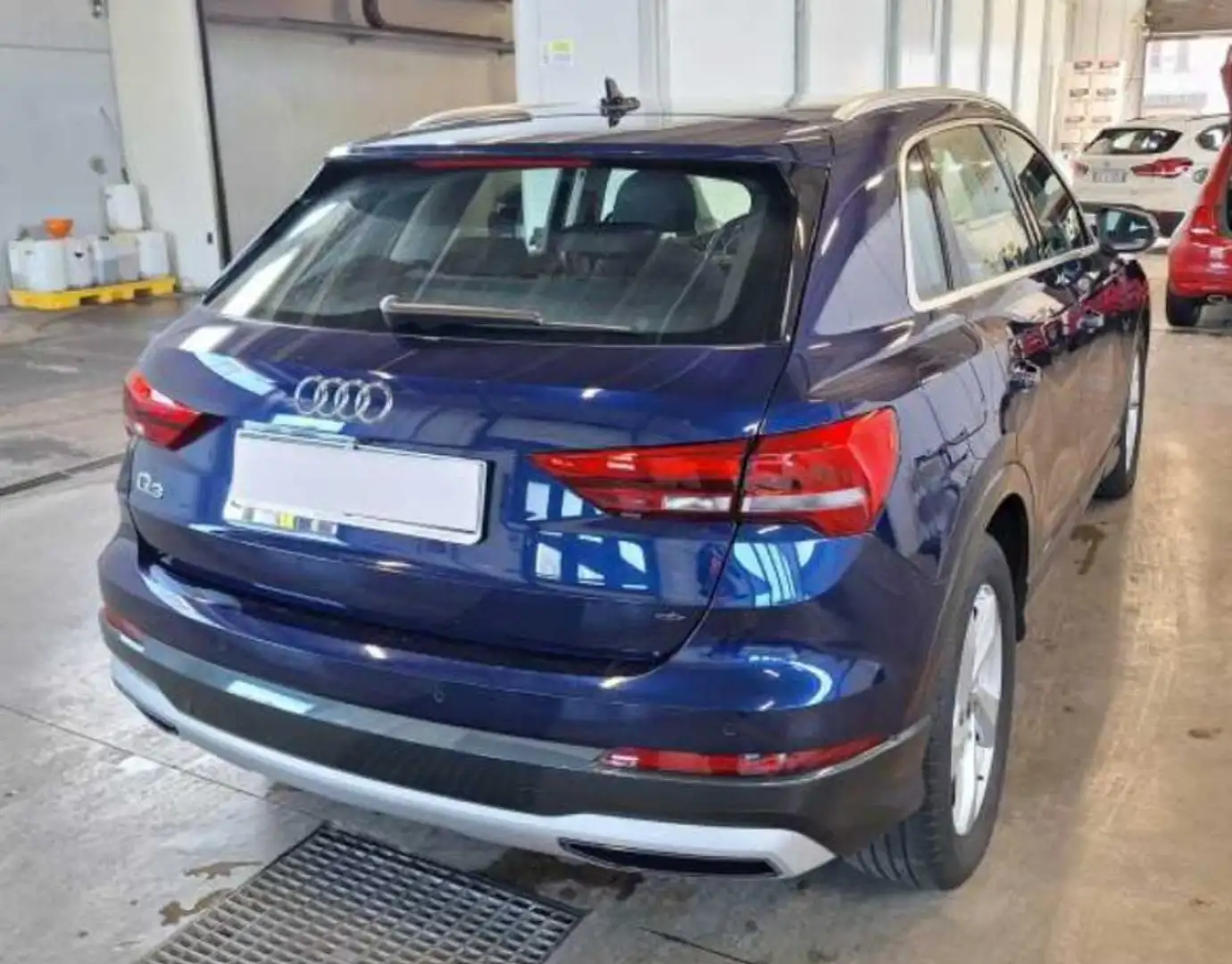 Audi Q3 35 TFSI S tronic Business Advanced Bleu - 2