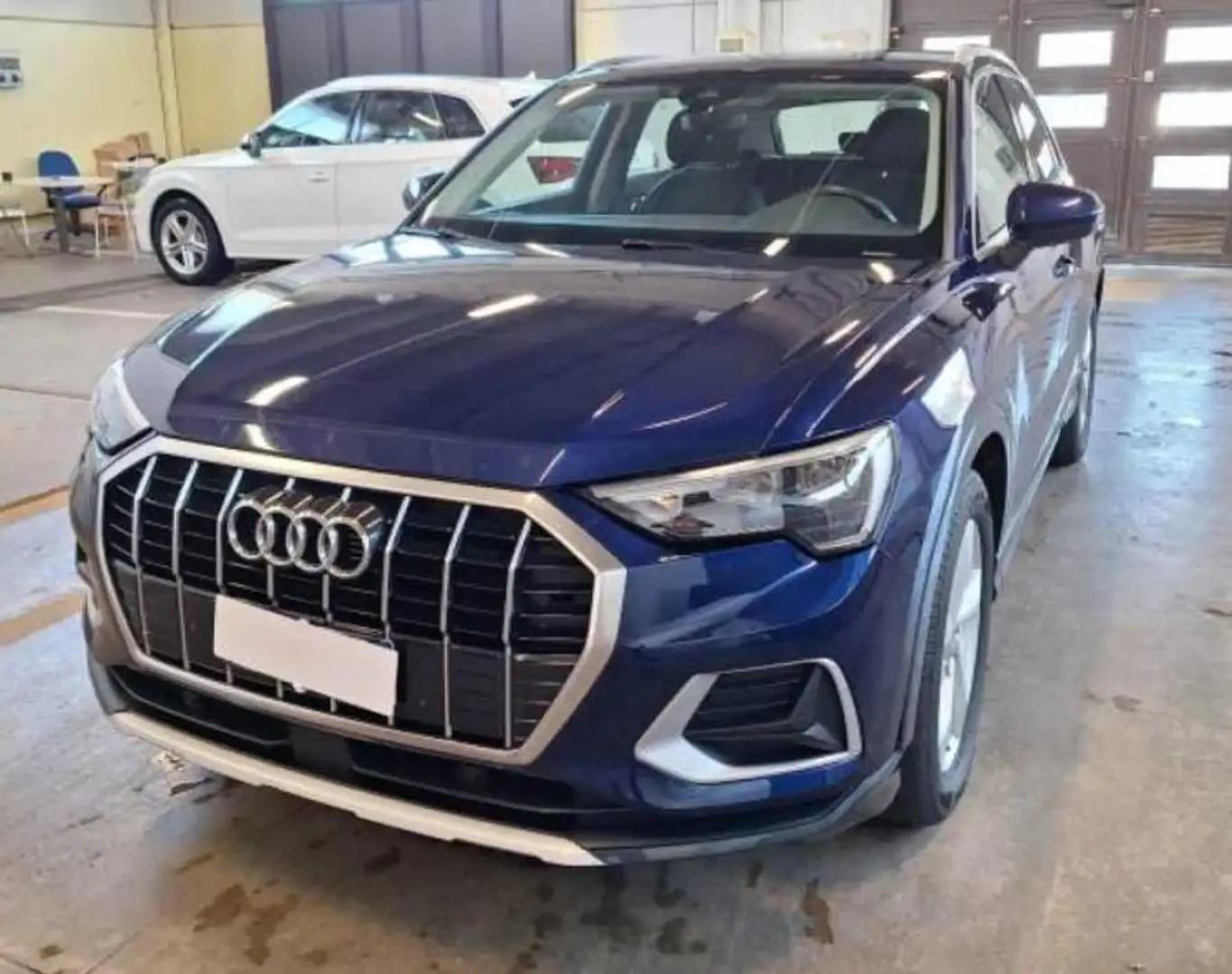 Audi Q3 35 TFSI S tronic Business Advanced Bleu - 1