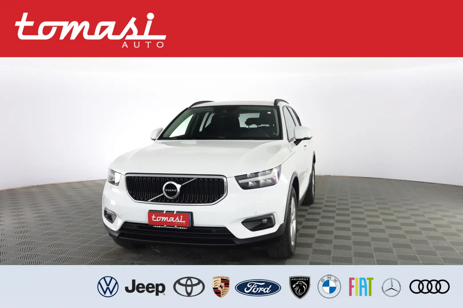 Volvo XC40 D3 Geartronic Base/Momentum Core Bianco - 1