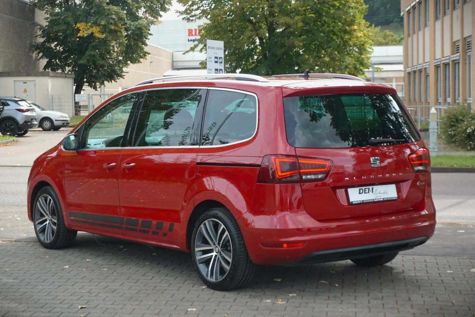 SEAT Alhambra FR-Line / 7 Sitze / AHK / R-Kam / 1.HD Rouge - 2