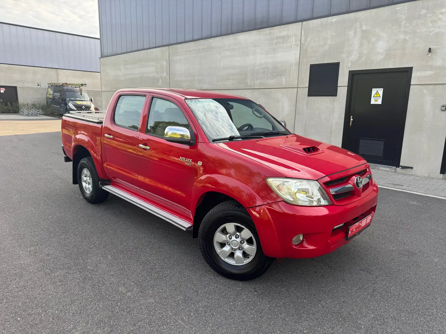 Toyota Hilux 2.5 D-4D Manual 4x4 Double Cab / Export Only Afrik Rouge - 2