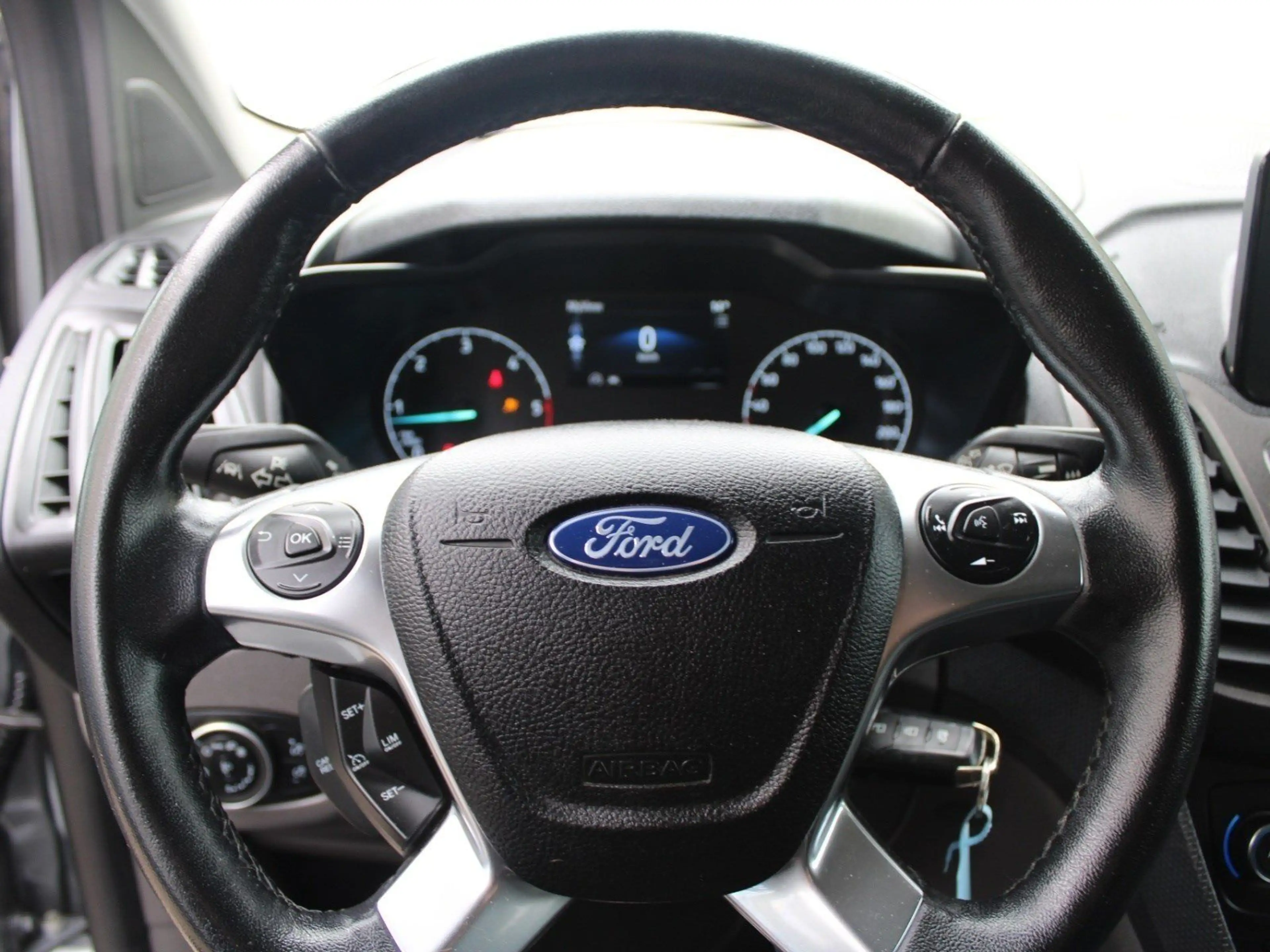 Ford Tourneo Connect Trend — photo 8