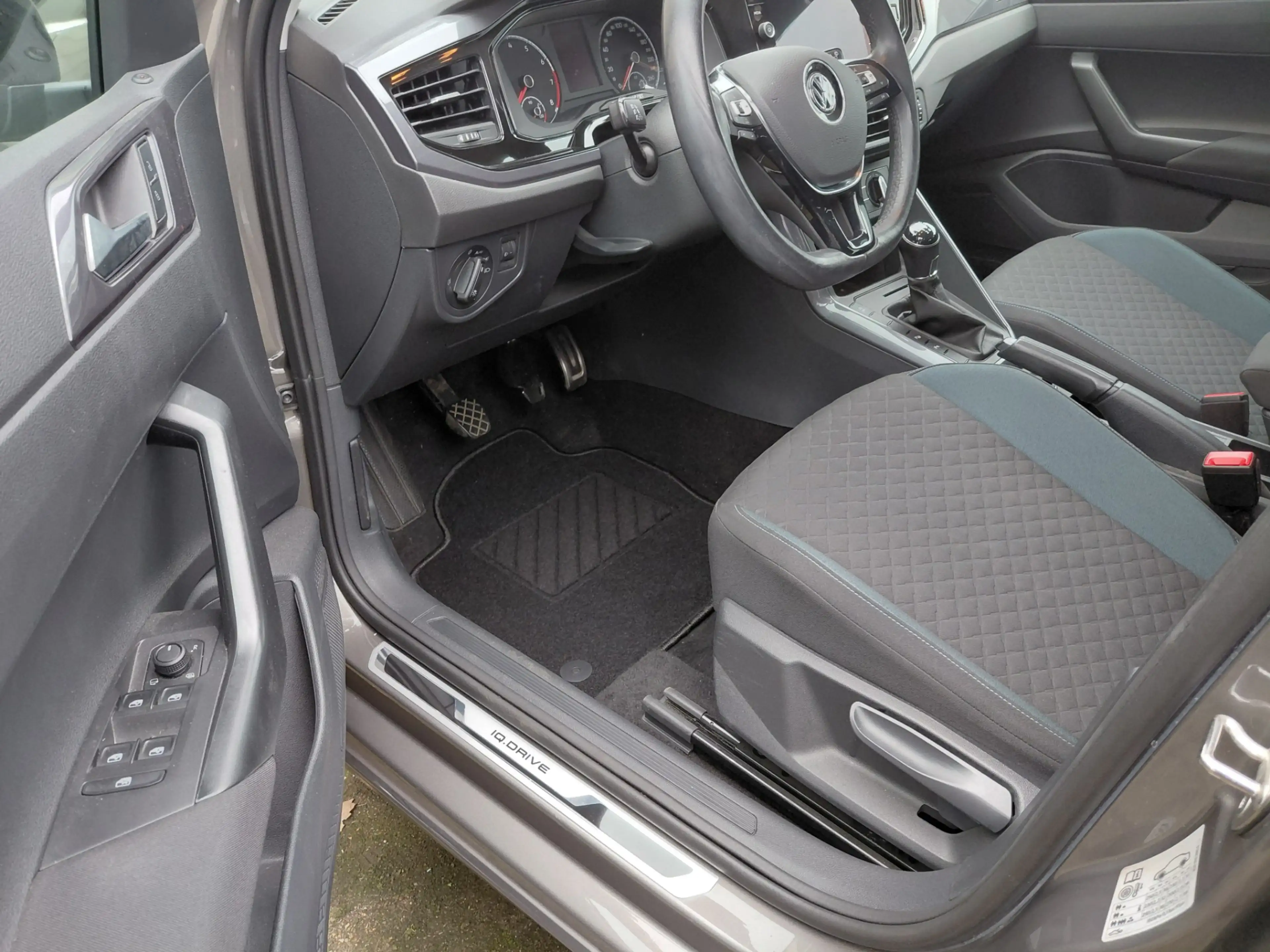 Volkswagen Polo 1.0 TSI Comfortline — photo 3
