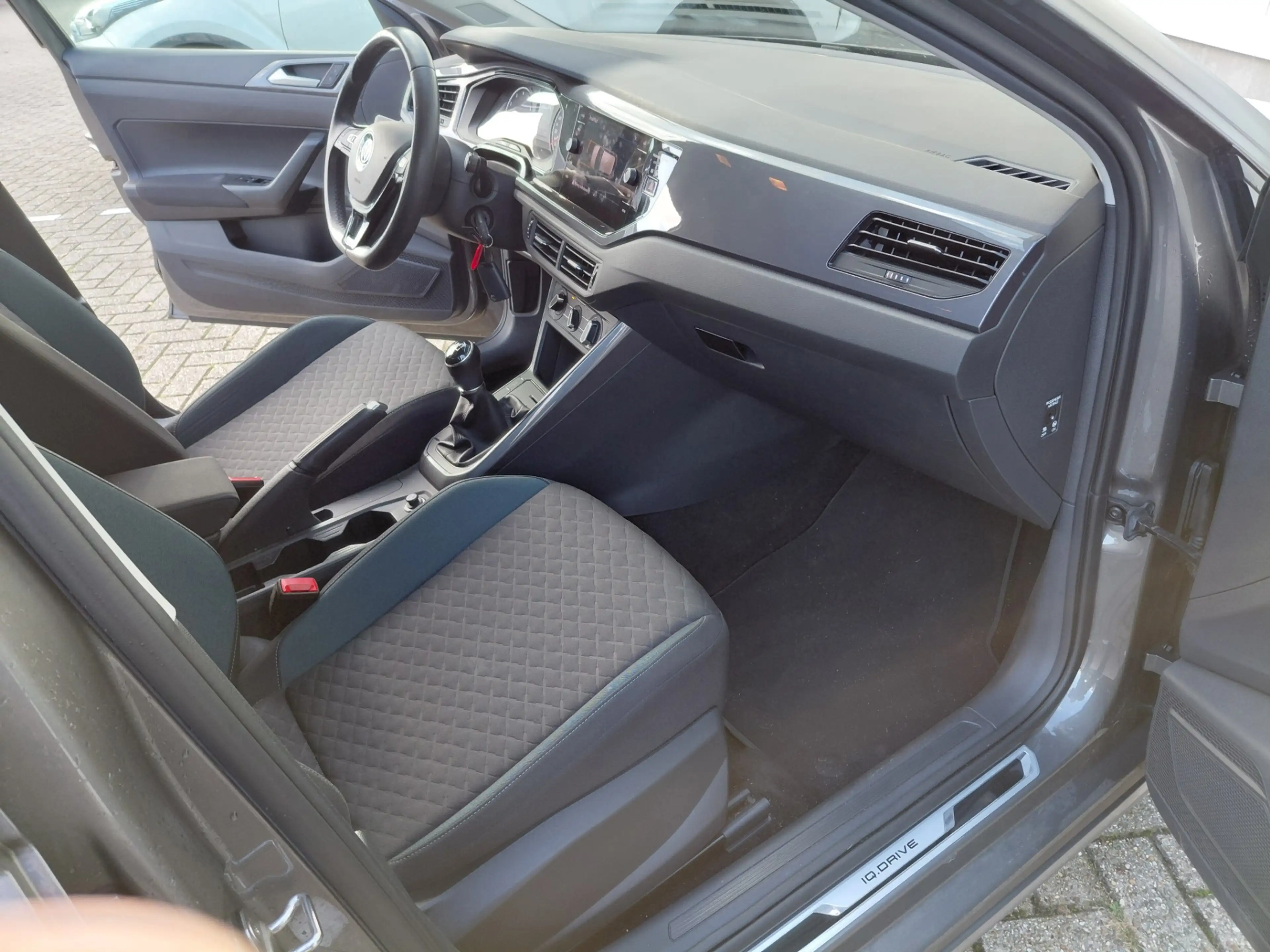 Volkswagen Polo 1.0 TSI Comfortline — photo 6