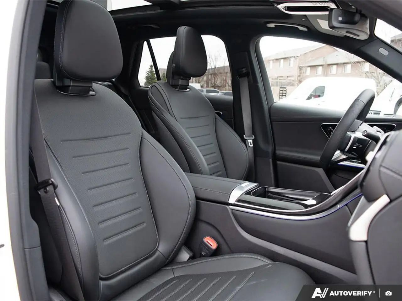 Mercedes-Benz GLC снимка Mercedes-Benz GLC