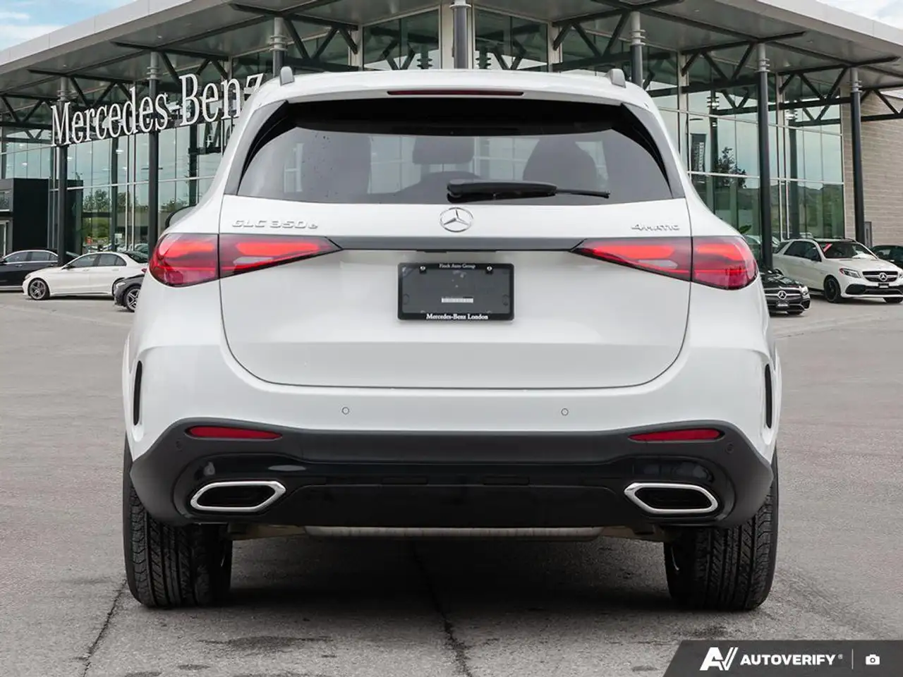 Mercedes-Benz GLC снимка Mercedes-Benz GLC