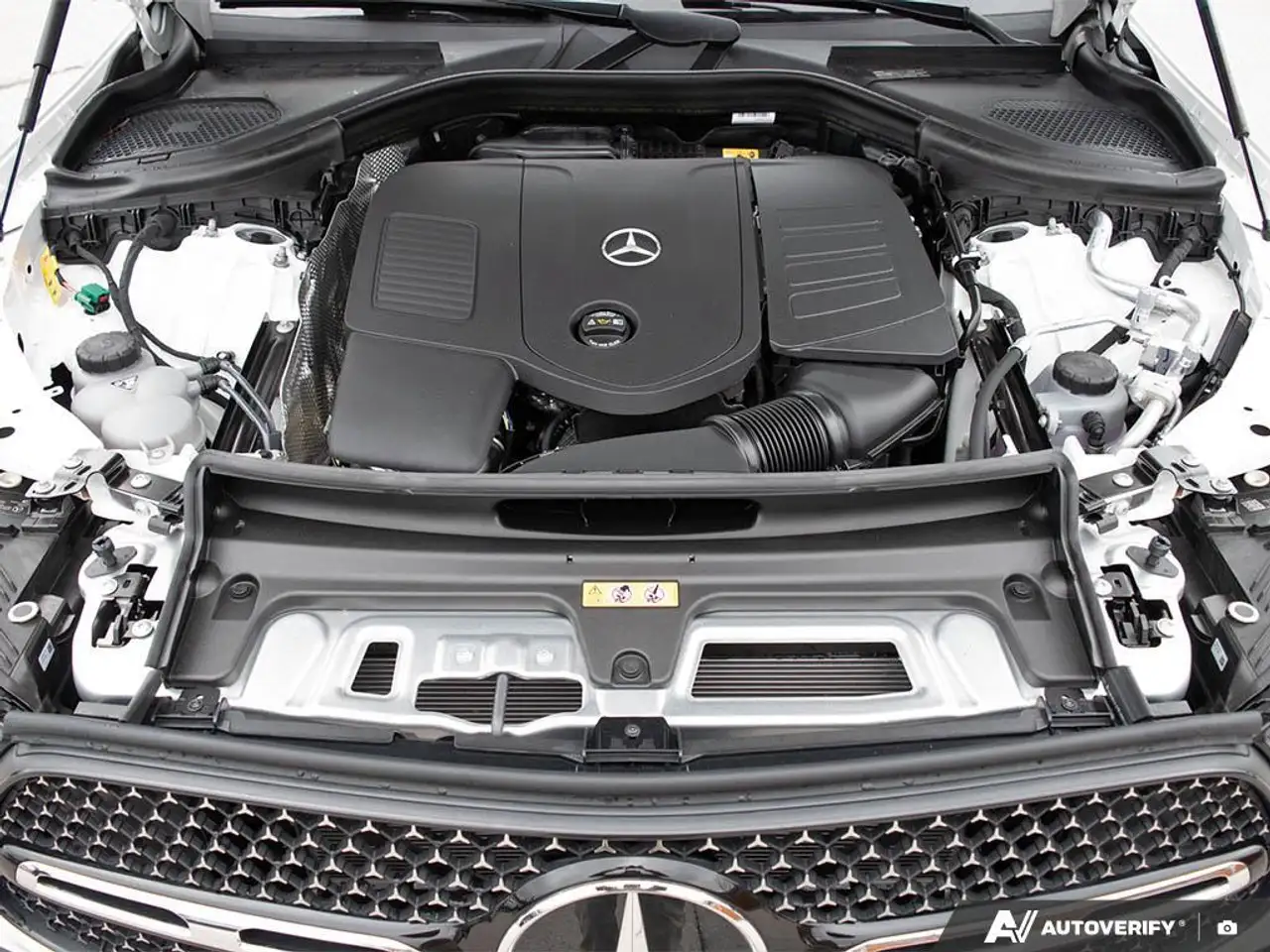 Mercedes-Benz GLC снимка Mercedes-Benz GLC