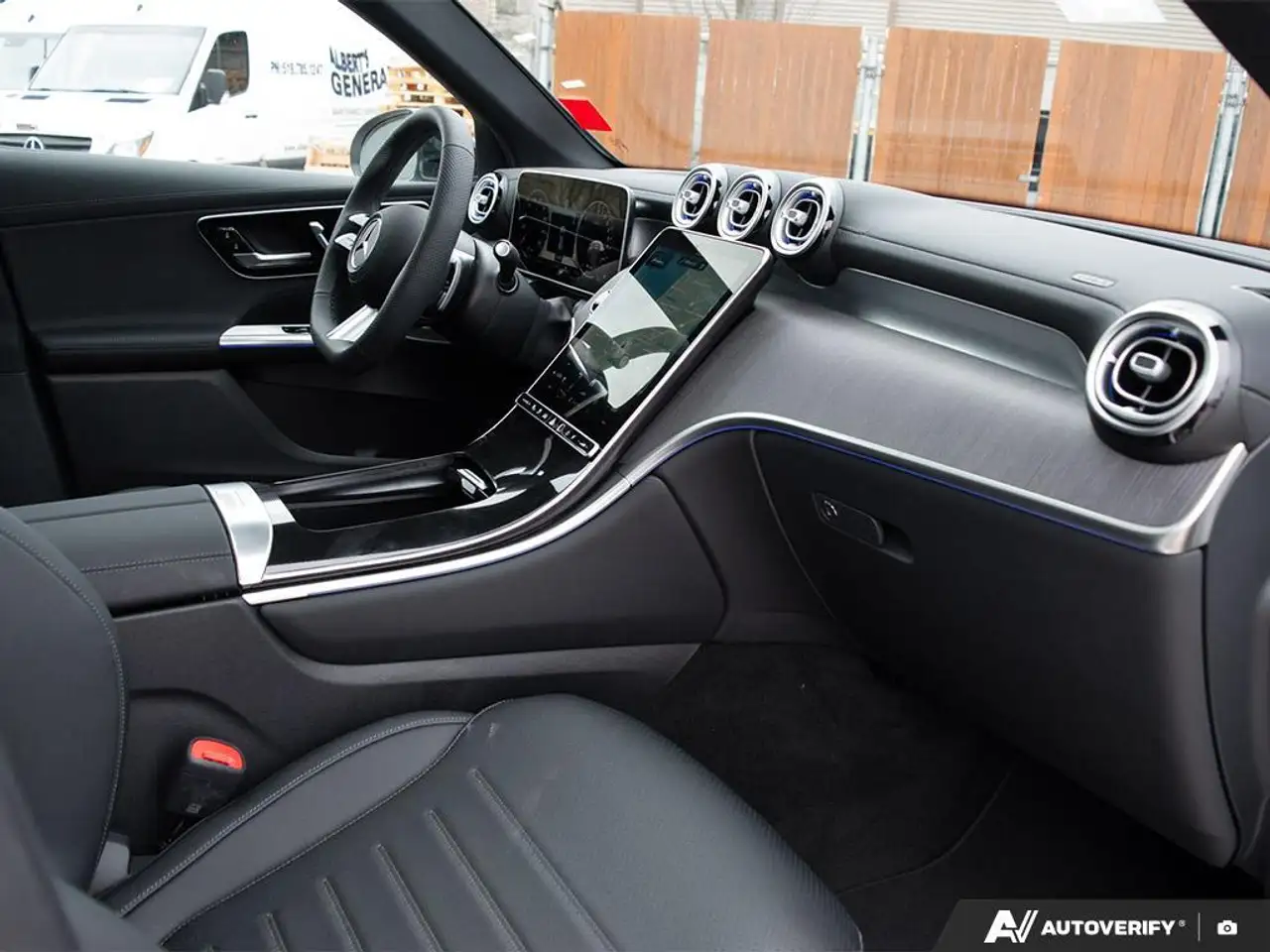 Mercedes-Benz GLC снимка Mercedes-Benz GLC