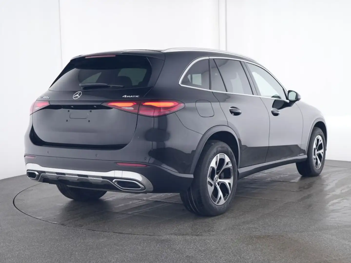 Mercedes-Benz GLC 300 e 4MATIC Plug-In Hybride | Panorama Schuif-Kanteld Zwart - 2