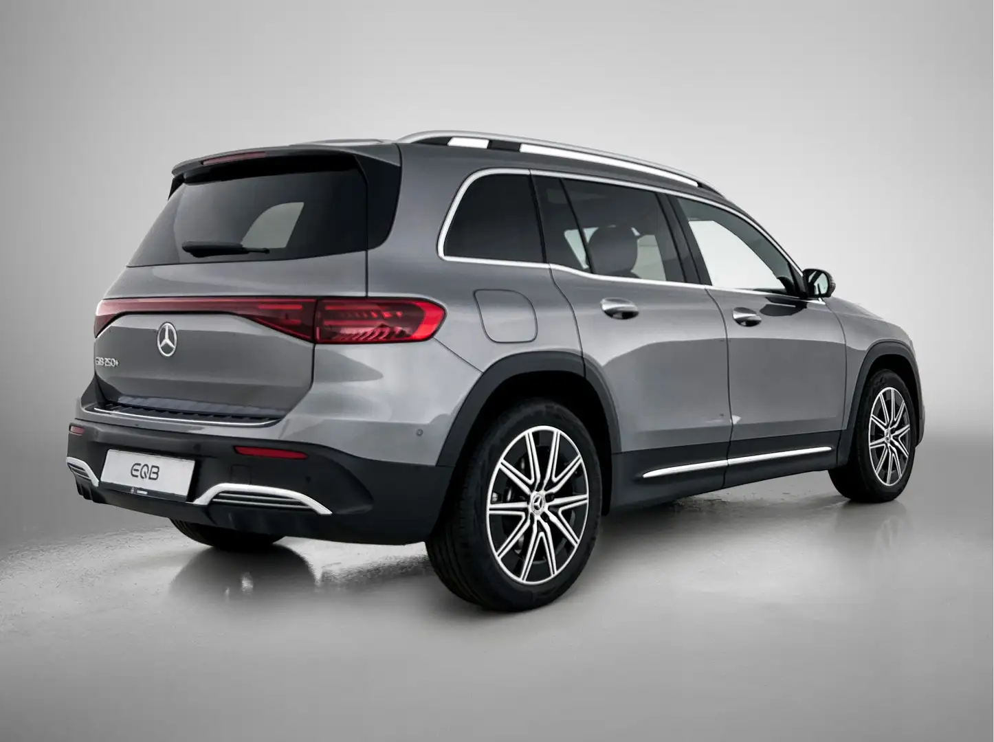 Mercedes-Benz EQB 250 250+ Business Solution AMG 71 kWh | Trekhaak | Pre Grijs - 2