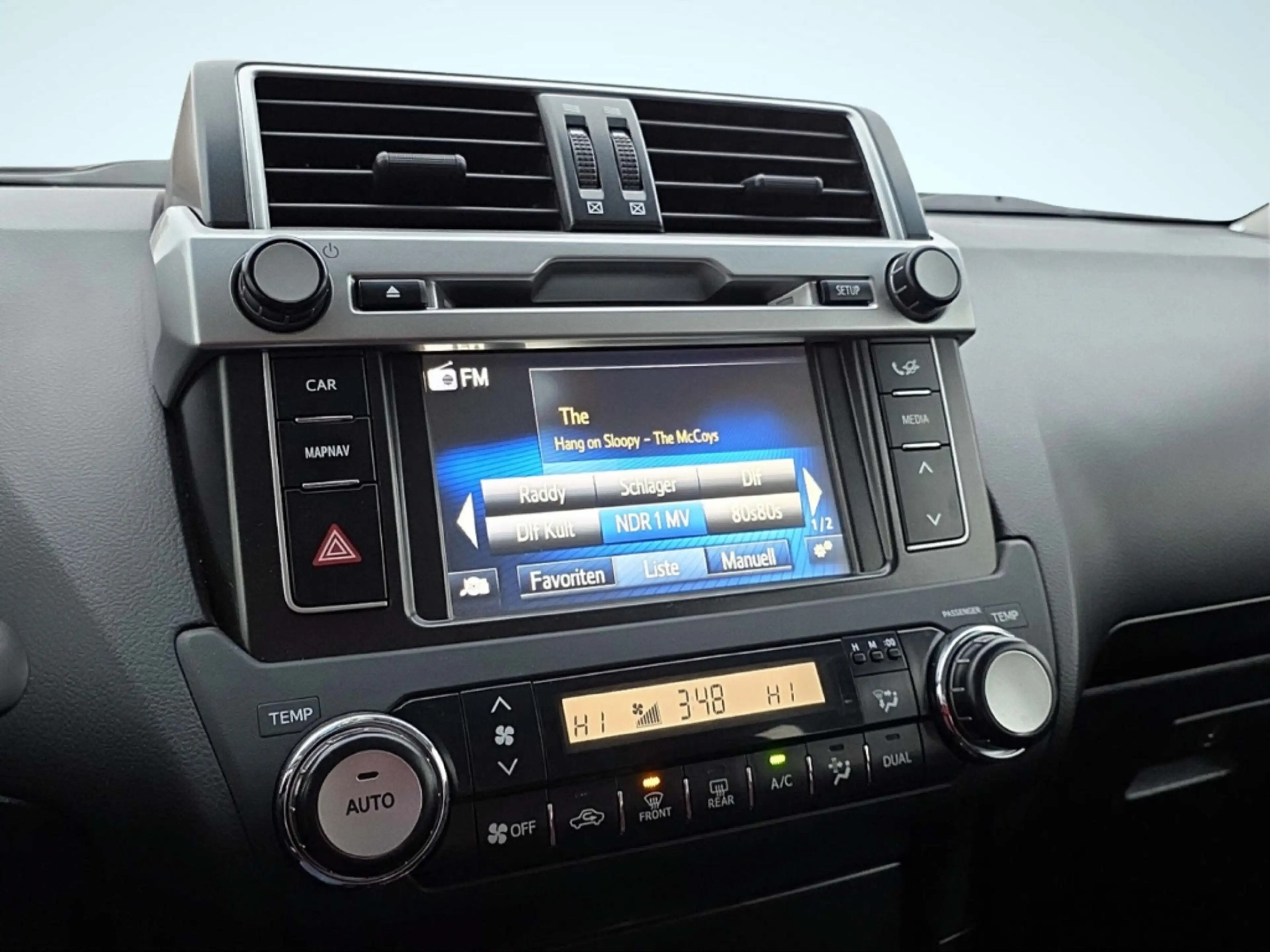 Toyota Land Cruiser Comfort 5-türig AT SHZ Rückfahrkam. LED Keyless BT — photo 9