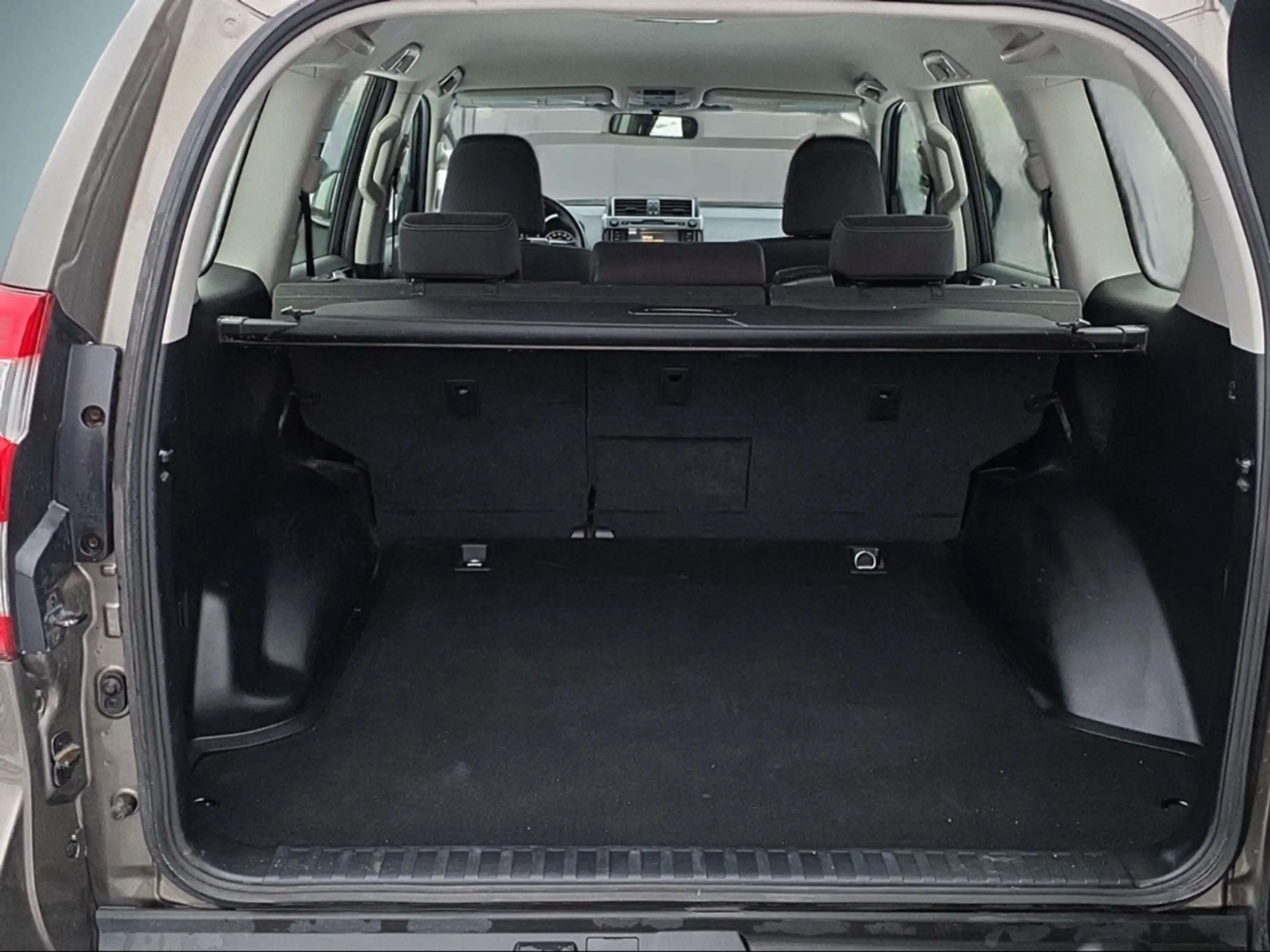 Toyota Land Cruiser Comfort 5-türig AT SHZ Rückfahrkam. LED Keyless BT — photo 14