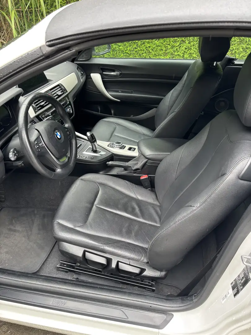BMW 220 i Advantage Scheckheftgepflegt    Top Zustand Weiß - 2