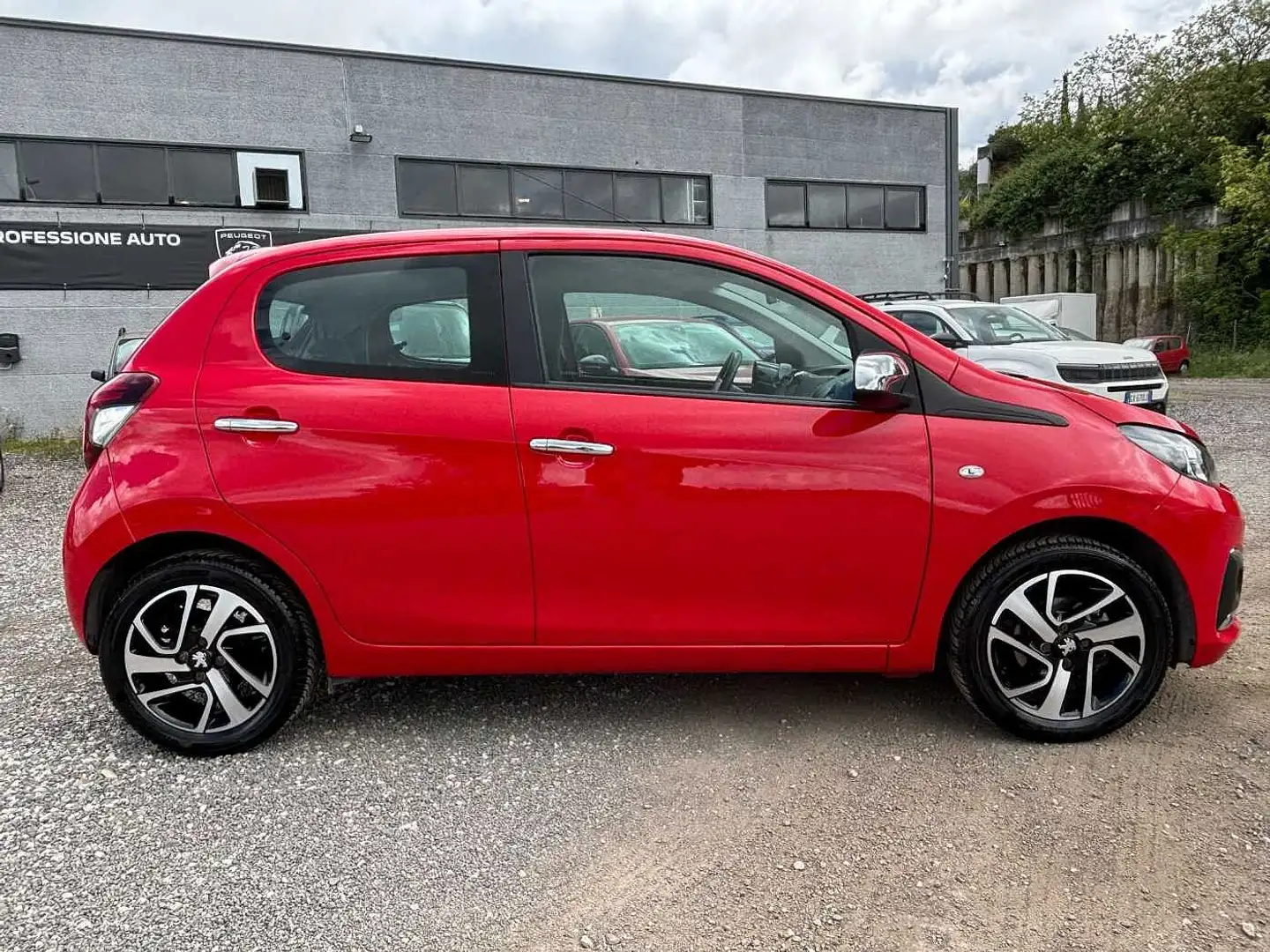 Peugeot 108 VTi 68 5 porte Allure Rojo - 2