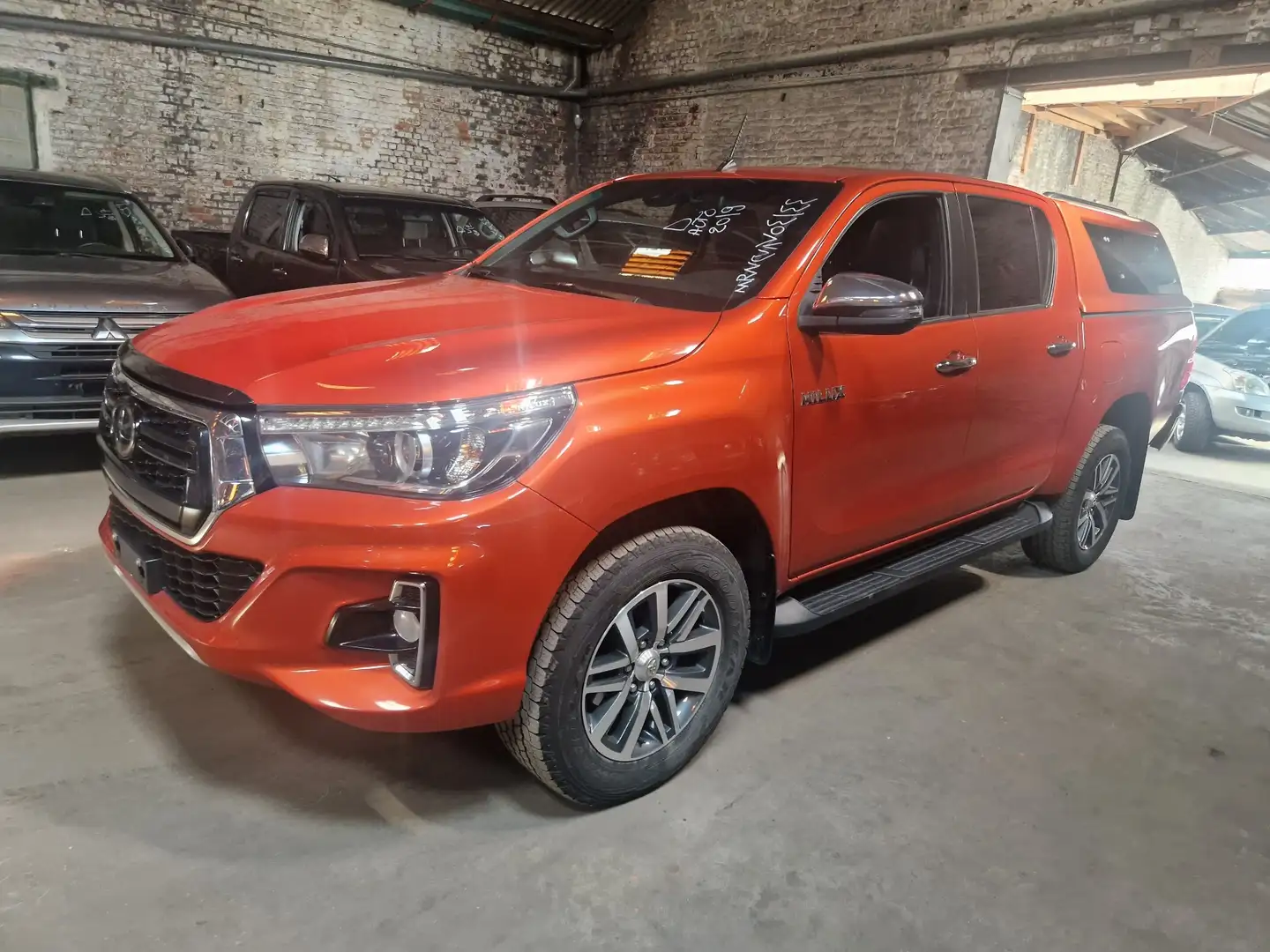 Toyota Hilux 2.4 D-4D 4WD Lounge (EU6.2) - 1