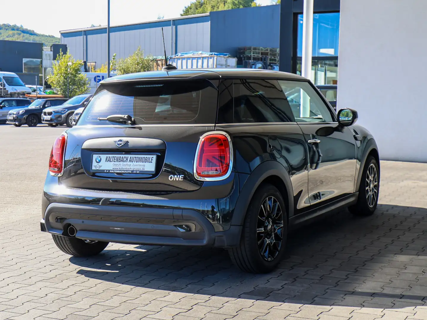 MINI One FACELIFT LED SHZ PDC KEYLESS KLIMA Schwarz - 2