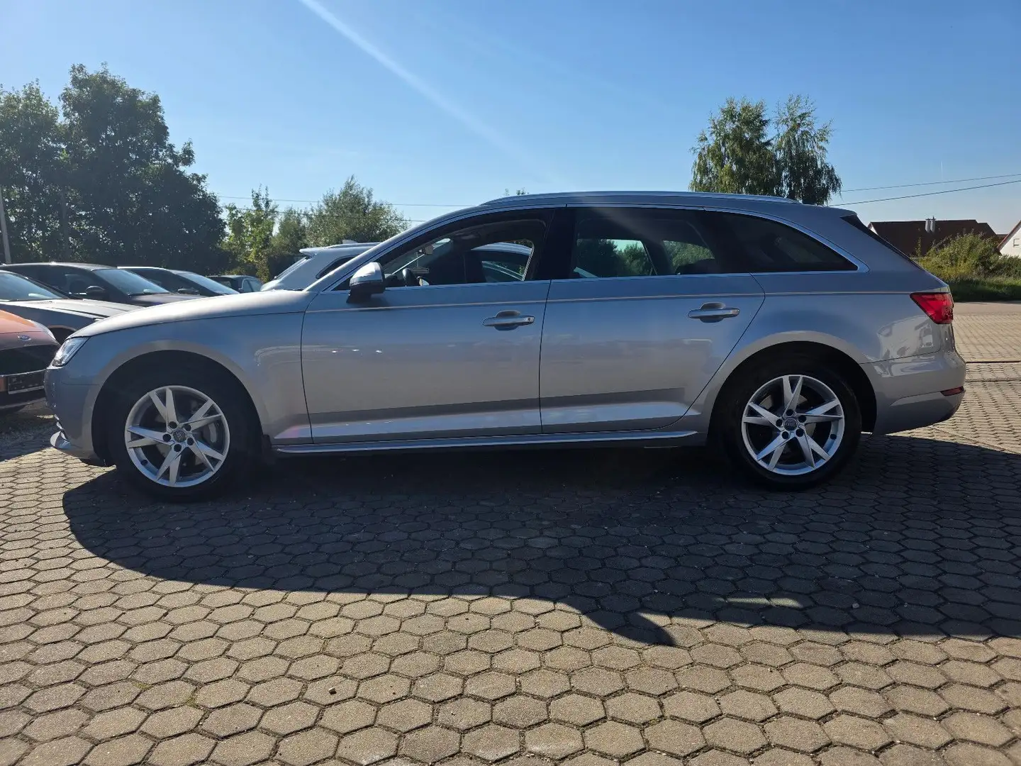 Audi A4 Avant quattro sport / TÜV NEU Argento - 2
