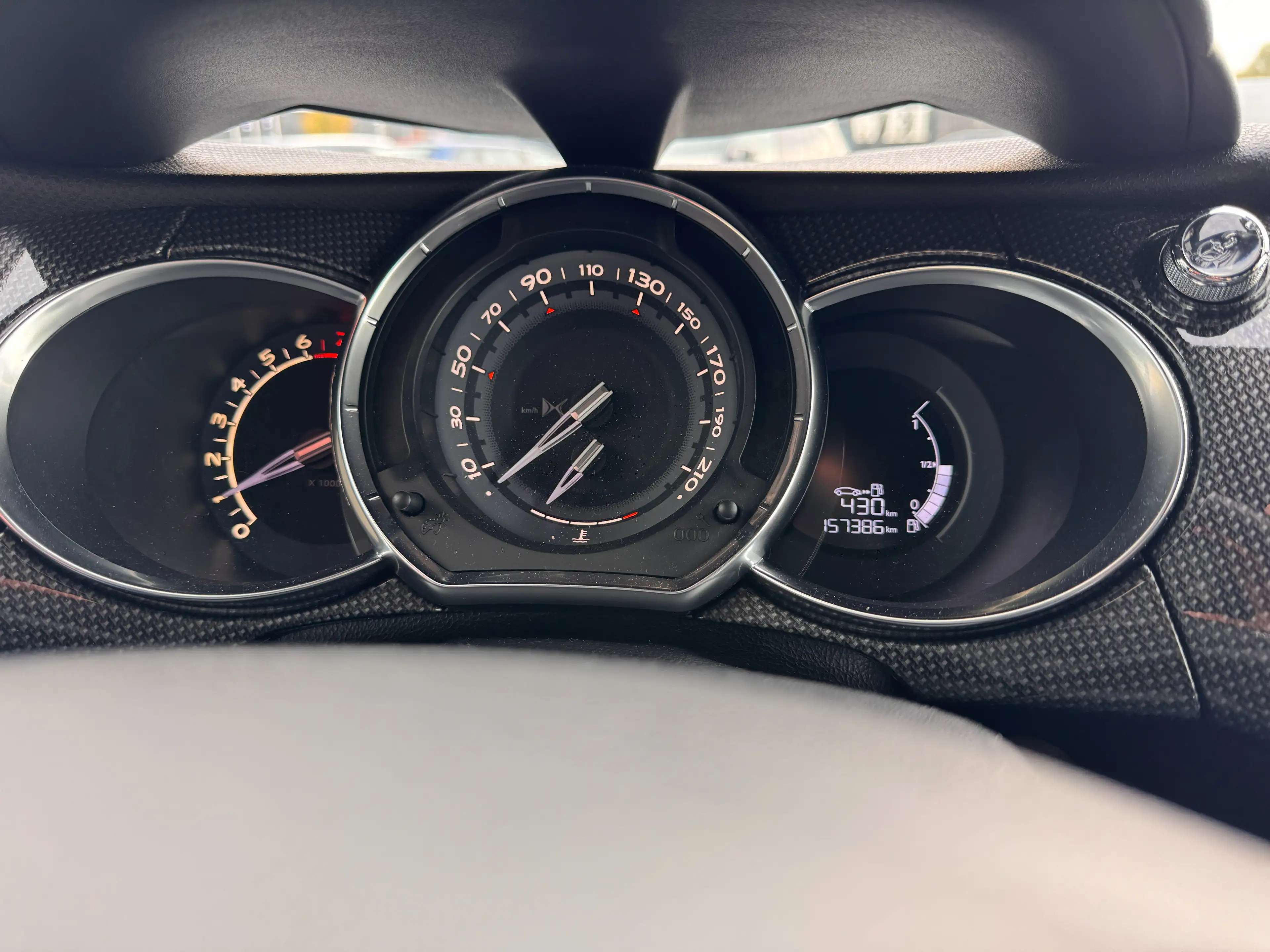 DS Automobiles DS 3 1.2 PureTech Business — photo 8