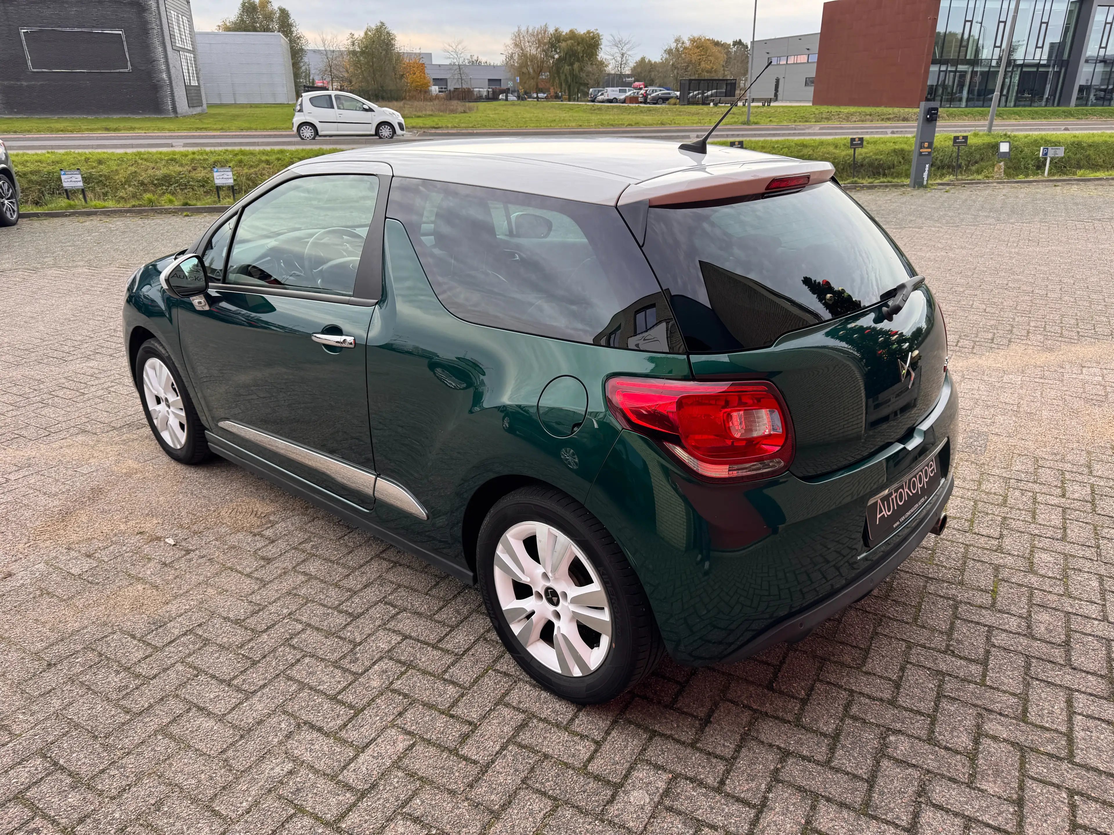 DS Automobiles DS 3 1.2 PureTech Business — photo 3