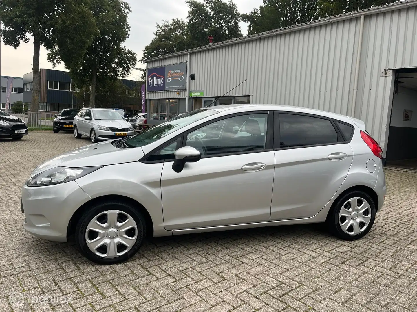 Ford Fiesta 1.4 Titanium LPG Grau - 2