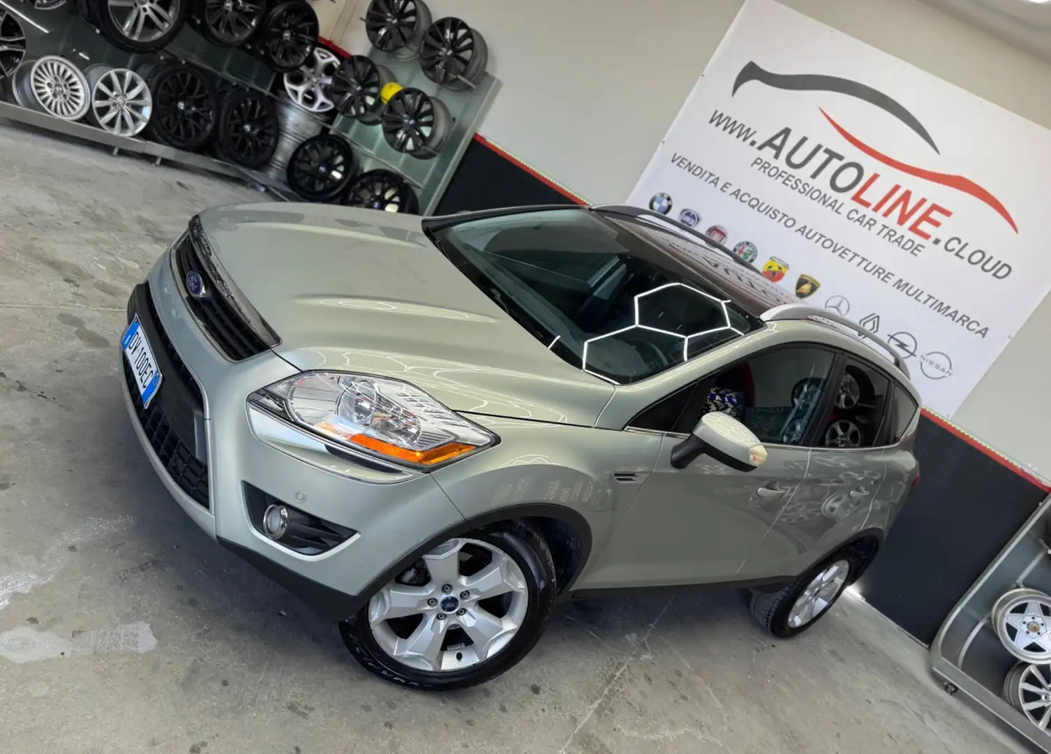 Ford Kuga 2.0 TDCi 136 CV 4WD Titanium DPF Grigio - 1