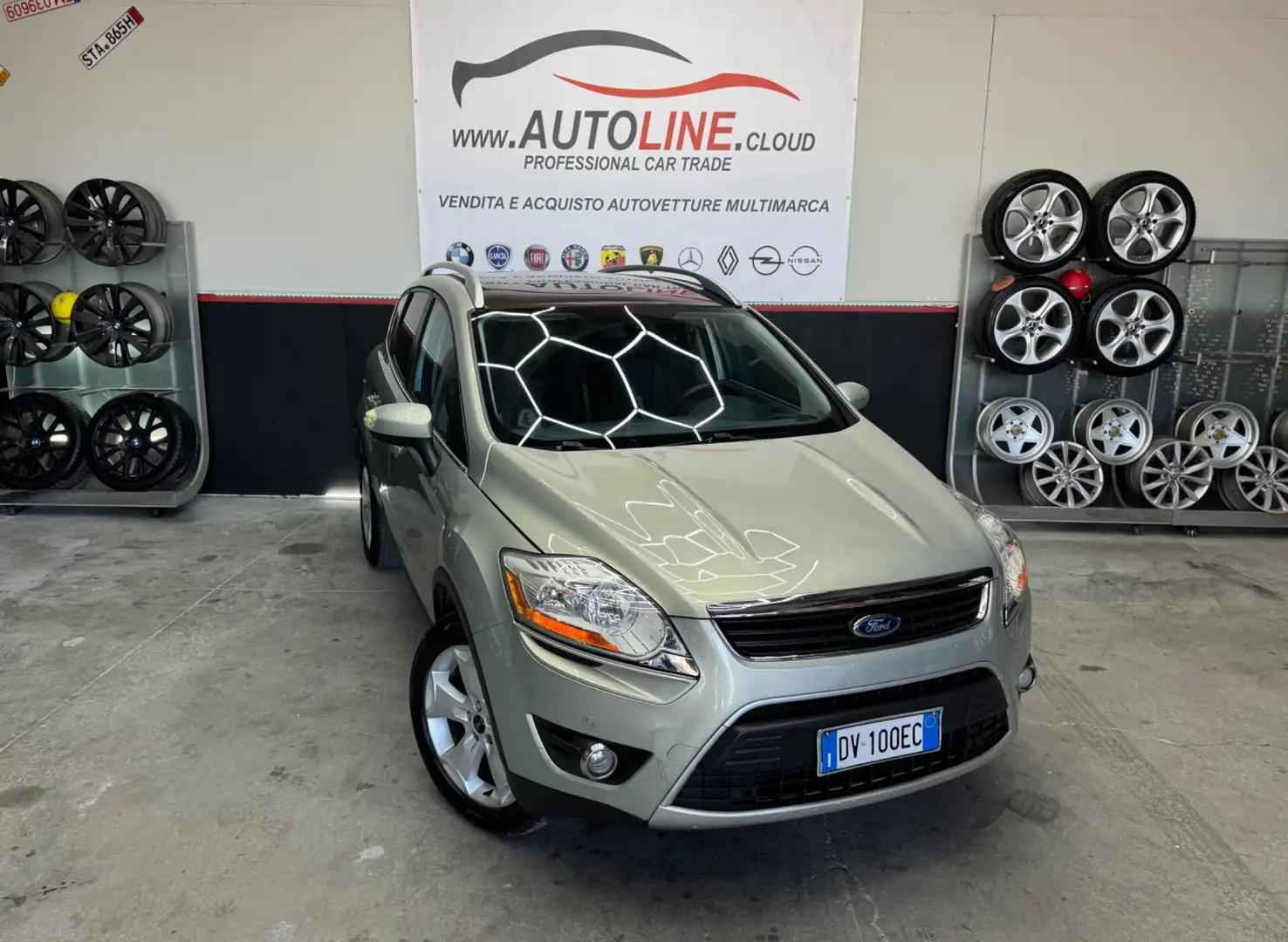 Ford Kuga 2.0 TDCi 136 CV 4WD Titanium DPF Grigio - 2