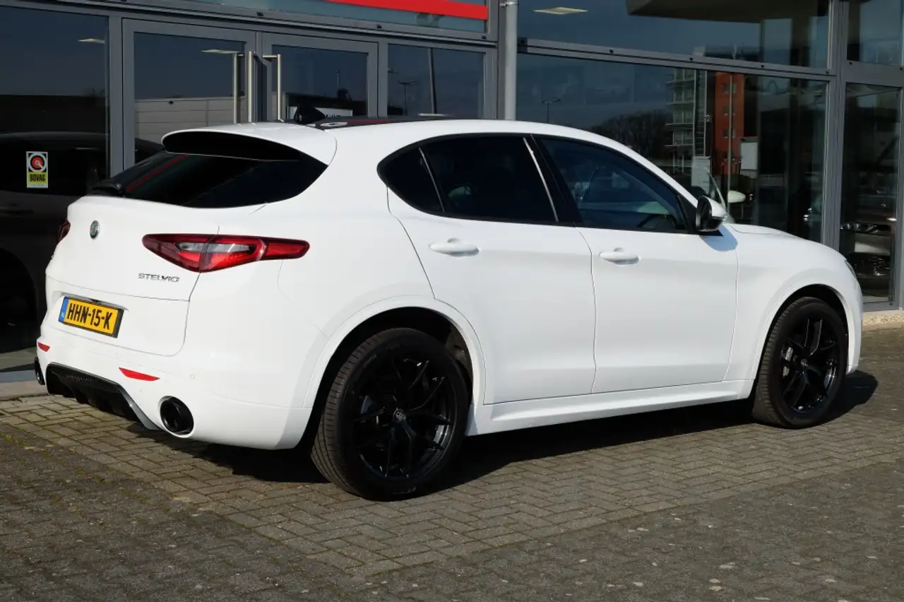 Alfa Romeo Stelvio 2022