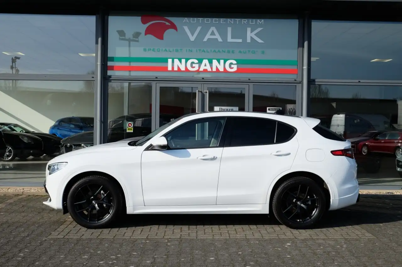 Alfa Romeo Stelvio 2022