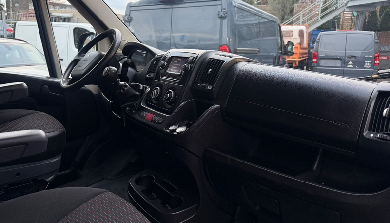 Peugeot Boxer 2.2 HDI Kasten*L1H1*KLIMA*KAMERA*Allwetter — photo 3