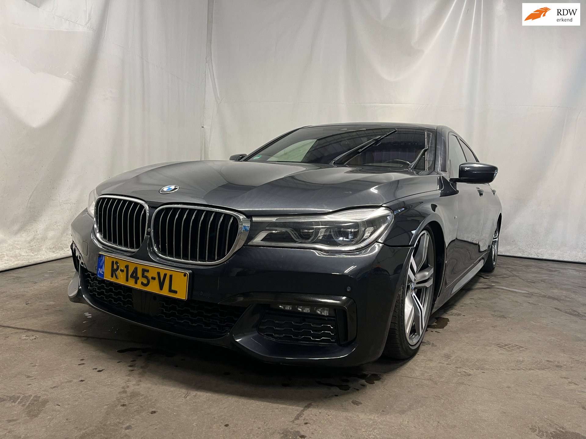 BMW 750