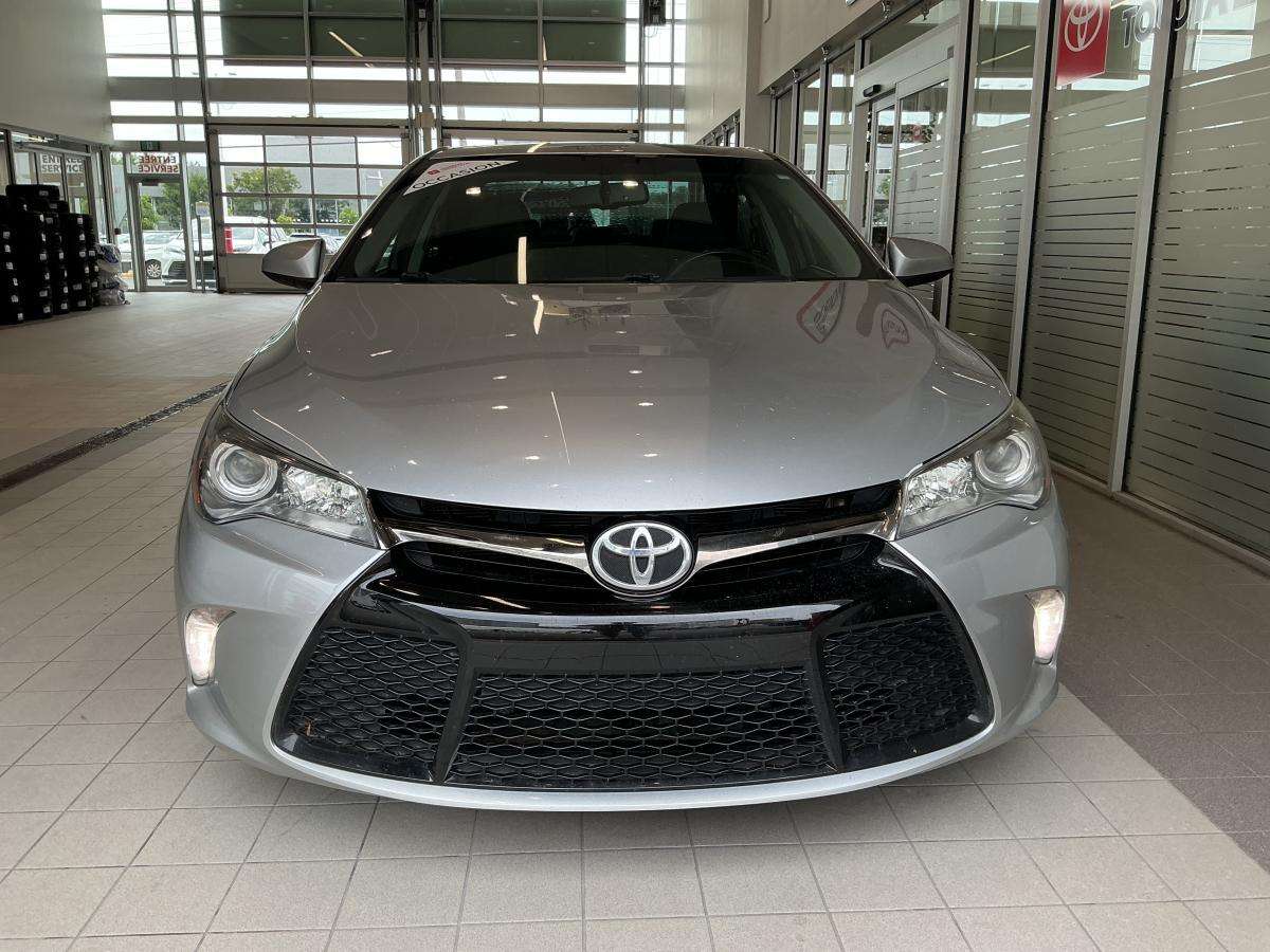 2017 Toyota Camry XSE I4 Berline 2.5L 178hp 6vit FWD 5pl Toit Cuir/S — снимка 1