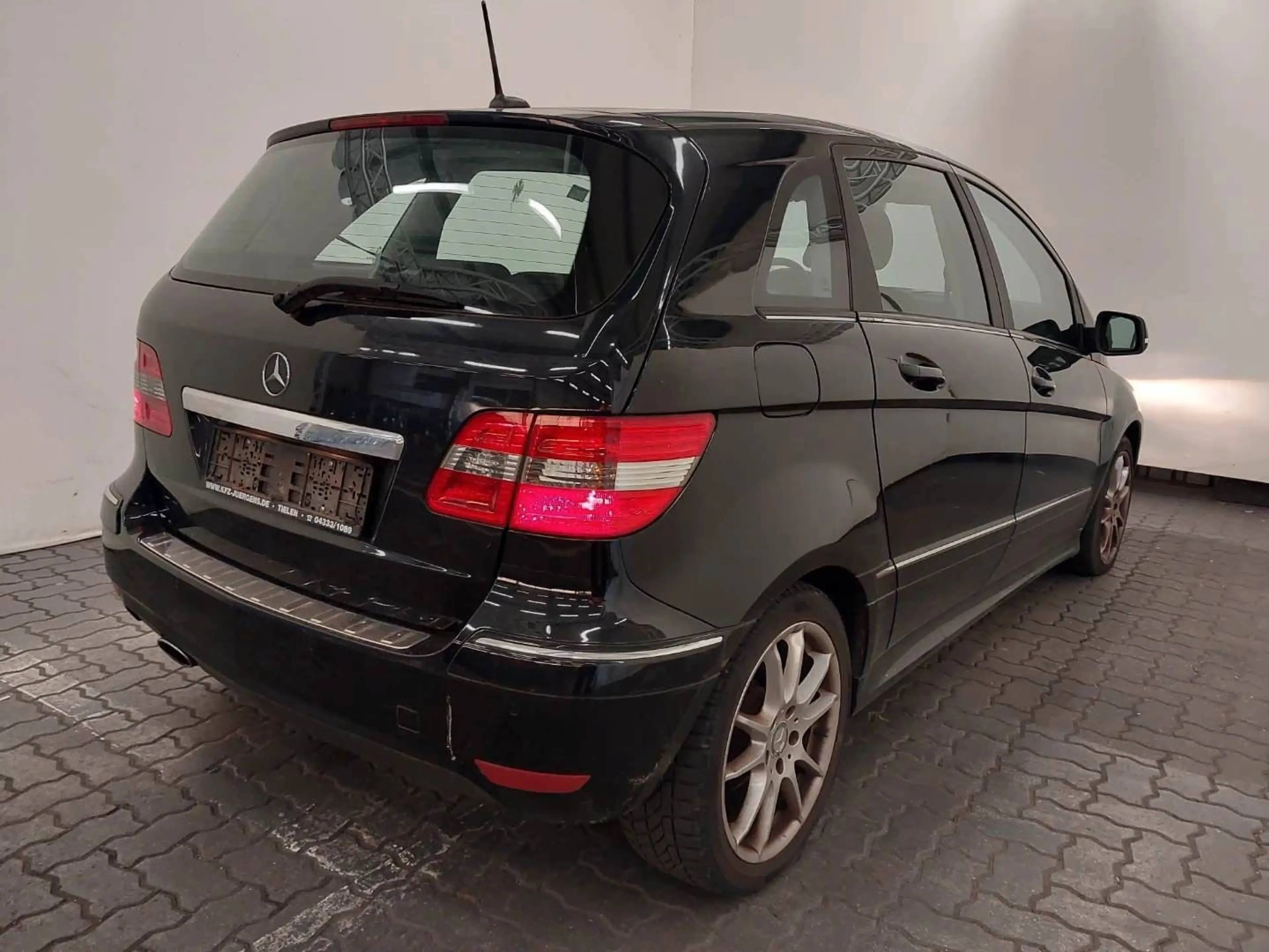 Mercedes-Benz B 160 *SPORT-PAKET*KLIMA*PDC*TEILLEDER* — photo 8
