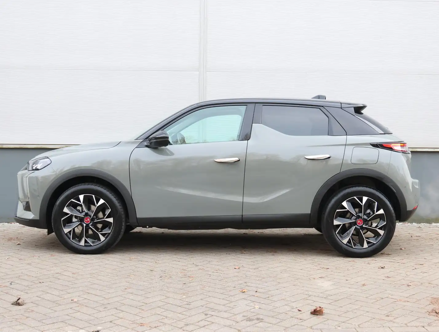 DS Automobiles DS 3 130 pk Performance Line+ | Camera | Dodehoekdetect Grijs - 2