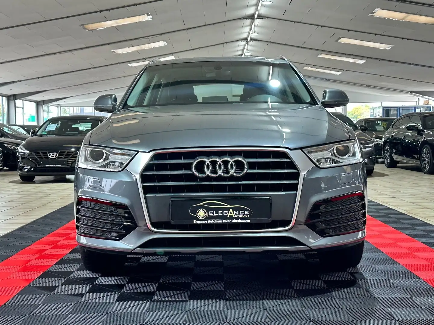 Audi Q3 sport*XENON*PDC*MFL*TEMPOMAT* Gris - 2