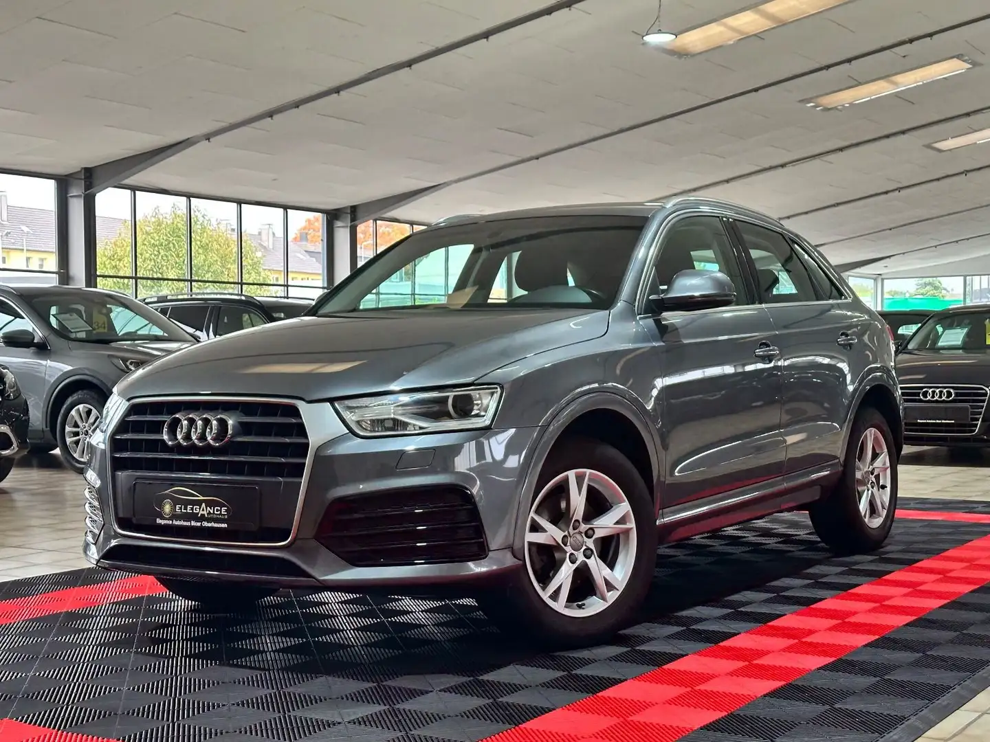 Audi Q3 sport*XENON*PDC*MFL*TEMPOMAT* Gris - 1