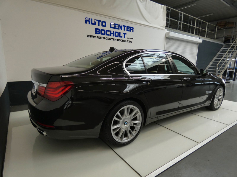 BMW 740 d xDrive*Individual*HUD*GSD*Entertainment — photo 9