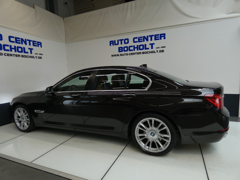 BMW 740 d xDrive*Individual*HUD*GSD*Entertainment — photo 15