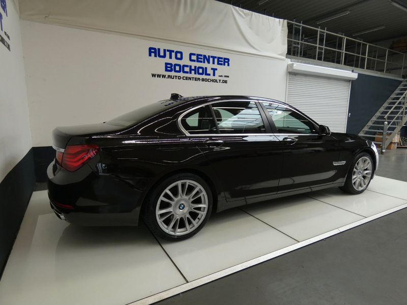 BMW 740 d xDrive*Individual*HUD*GSD*Entertainment — photo 8